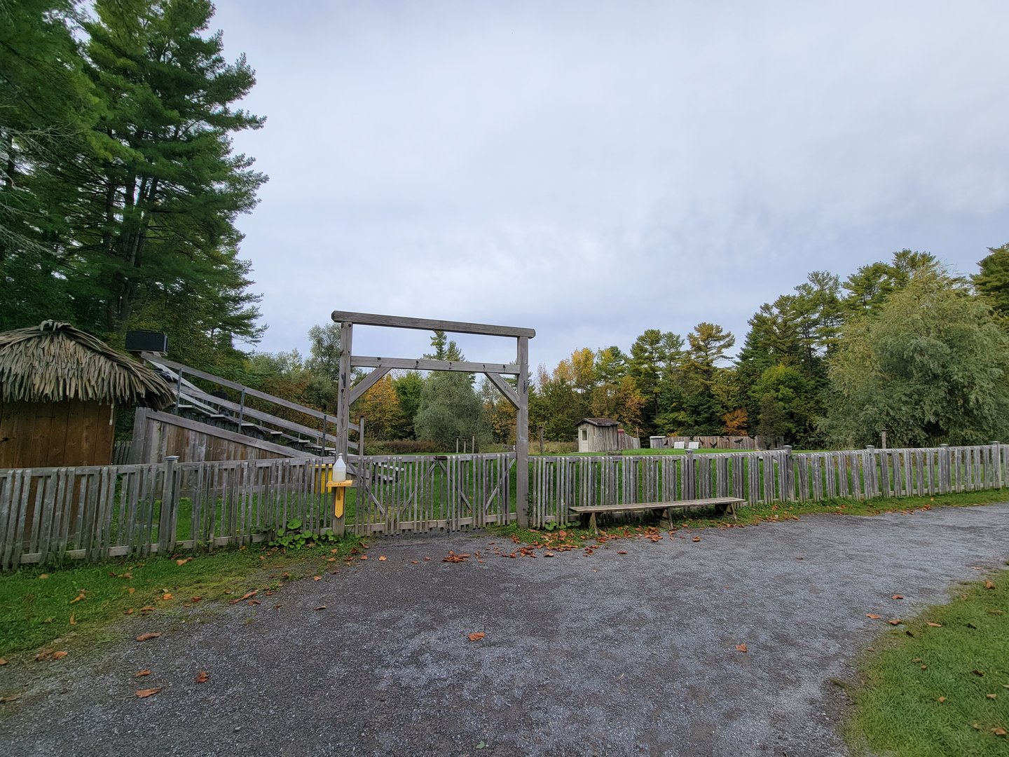 Parc Safari - Birds' Garden, bird show area