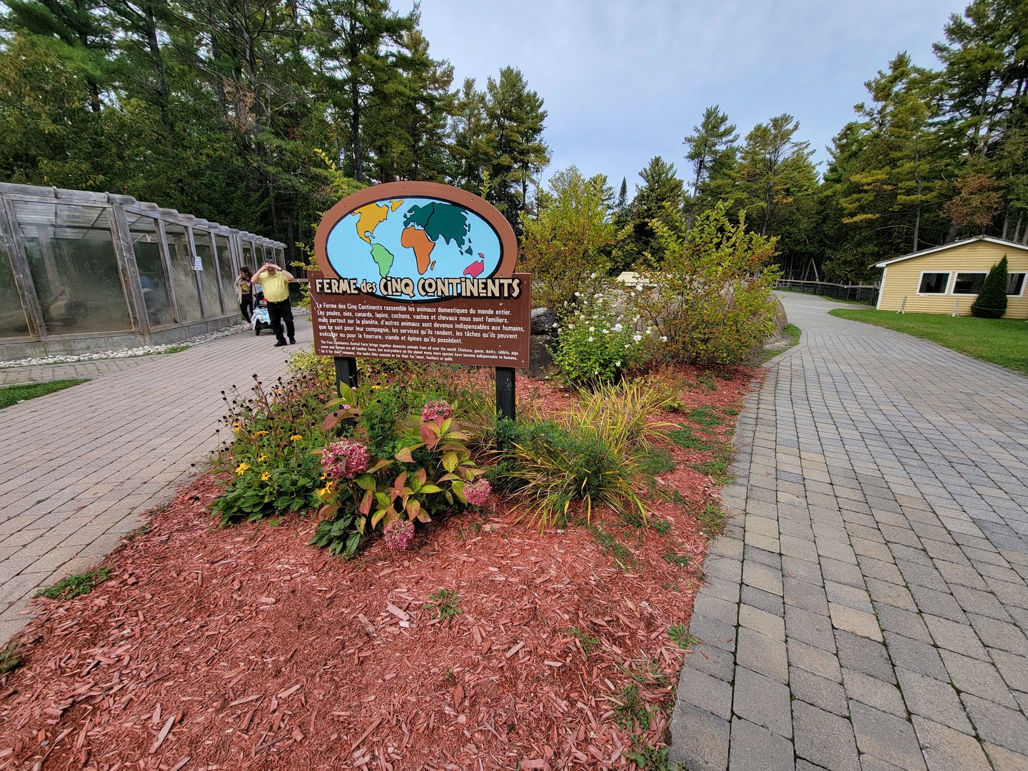 Parc Safari - Farm of the 5 Continents