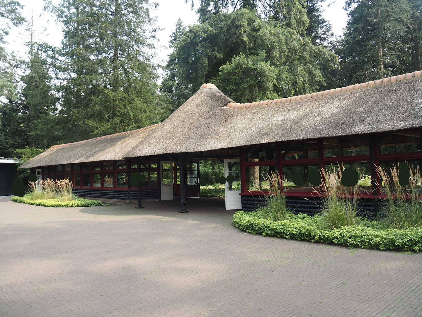 Park Berg & Bos (City and nature park in which Apenheul is located) - Former tea house, now nature education building, 2024-08-18