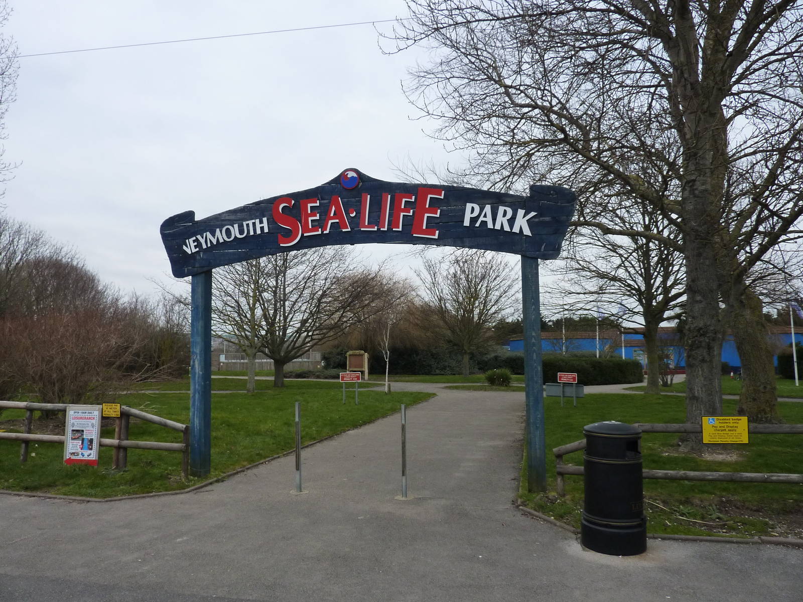 Park entrance, 8th Feb 2012