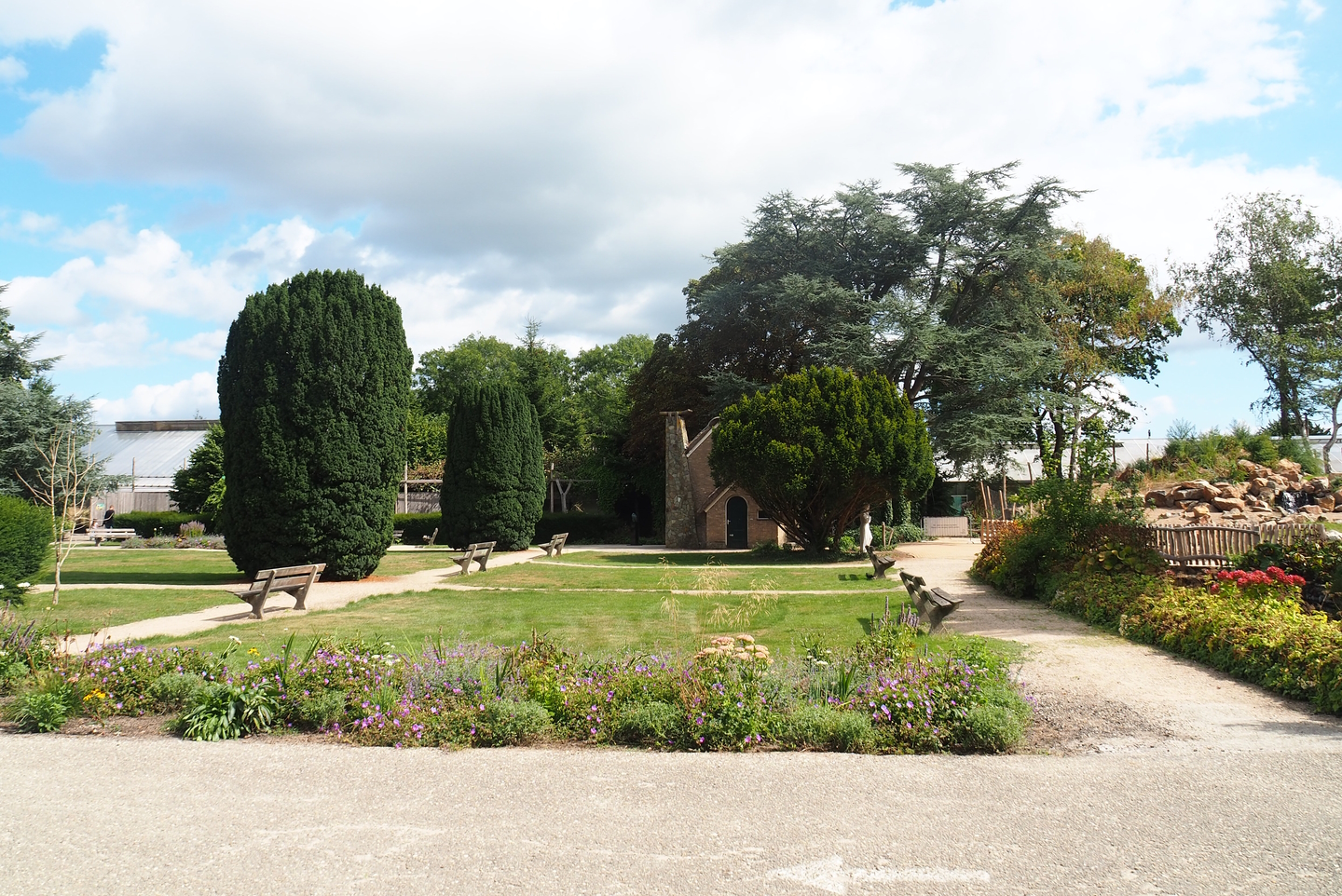 Park view towards Argentina cerrado exhibit, Multi-purpose house, Nocturnal bird safari and Tropical hall, 2022-08-28