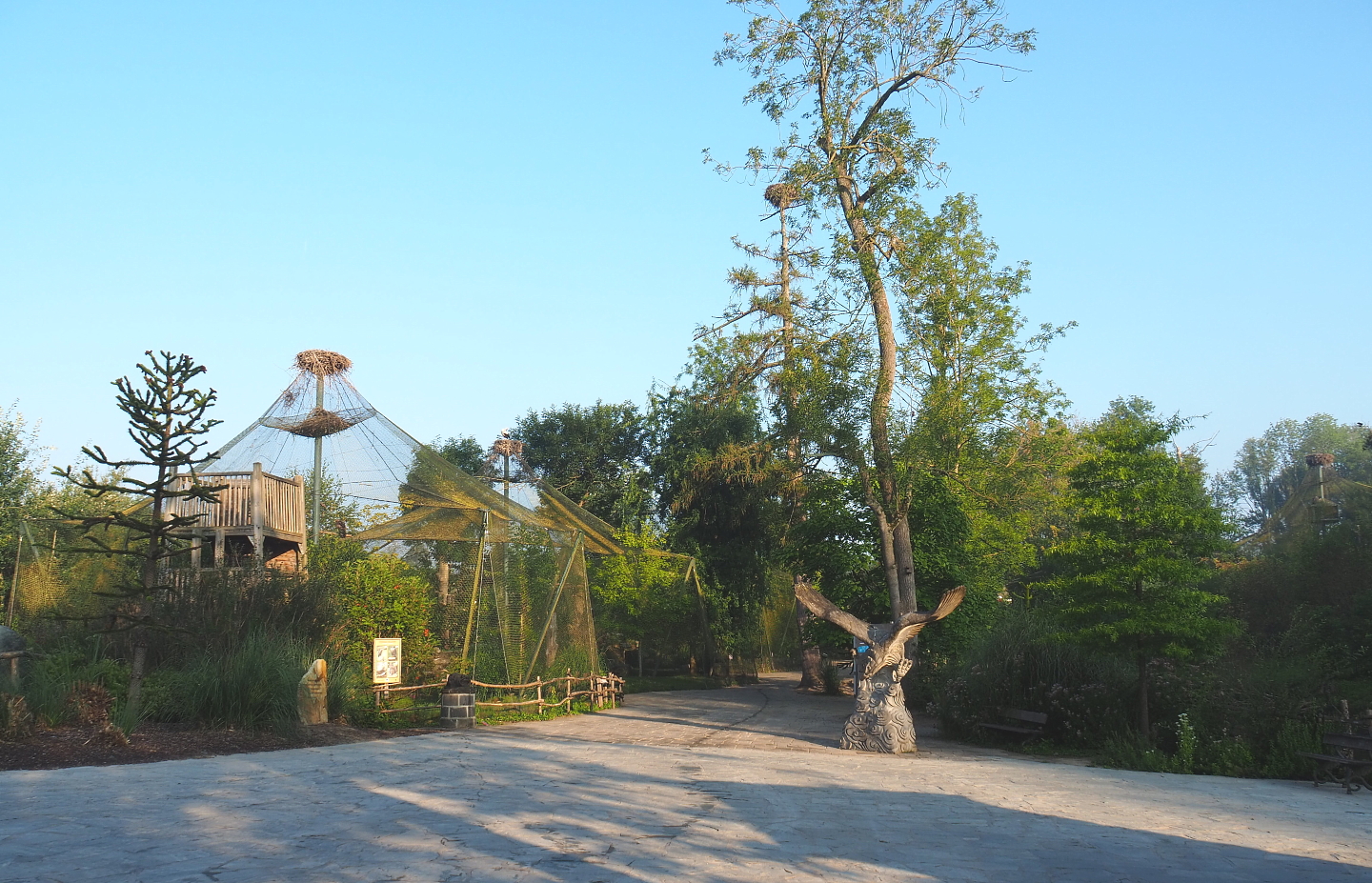 Park view towards the raptor area, 2021-09-03