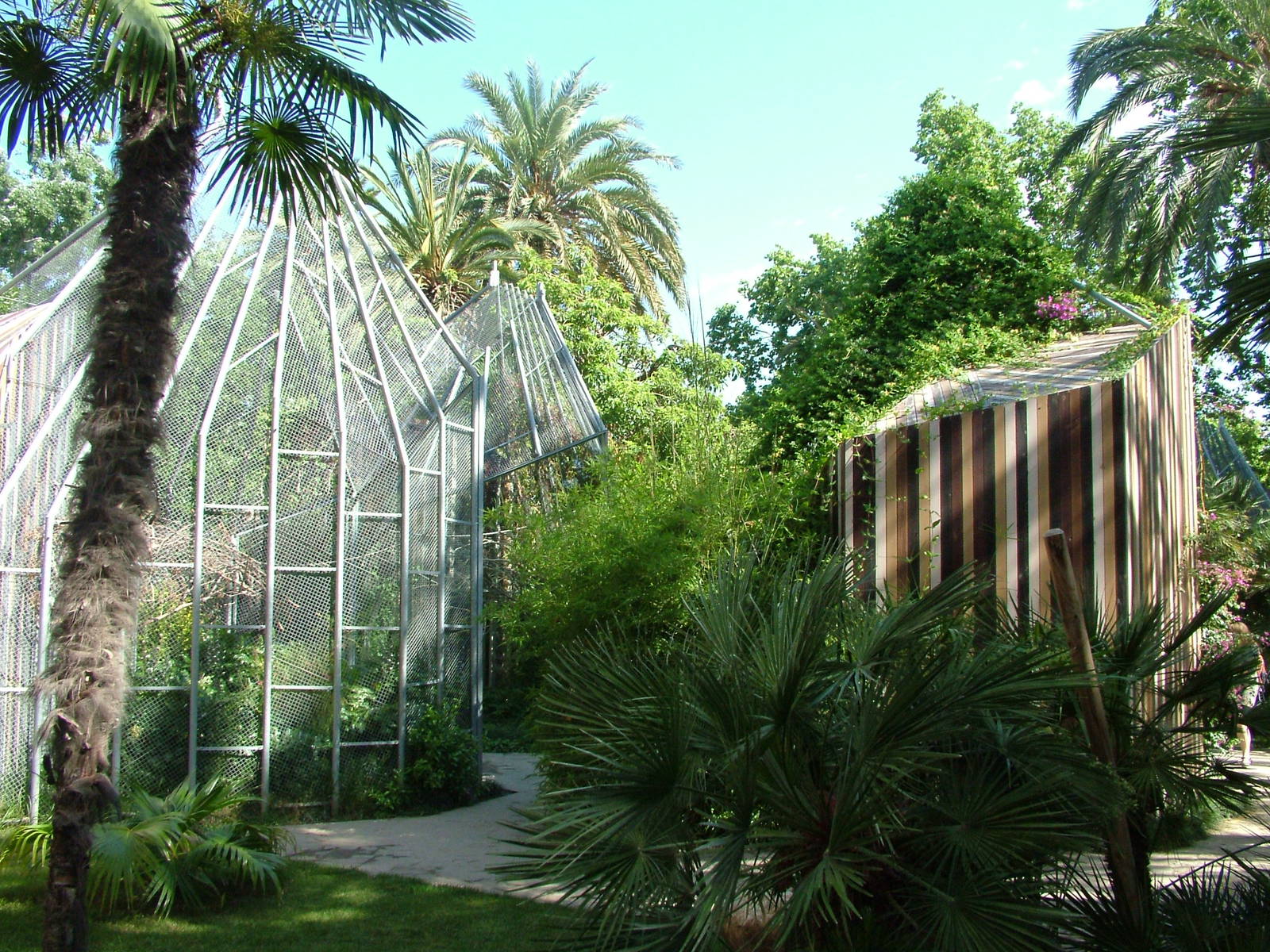 Parrot Aviaries at Barcelona, 30/05/11