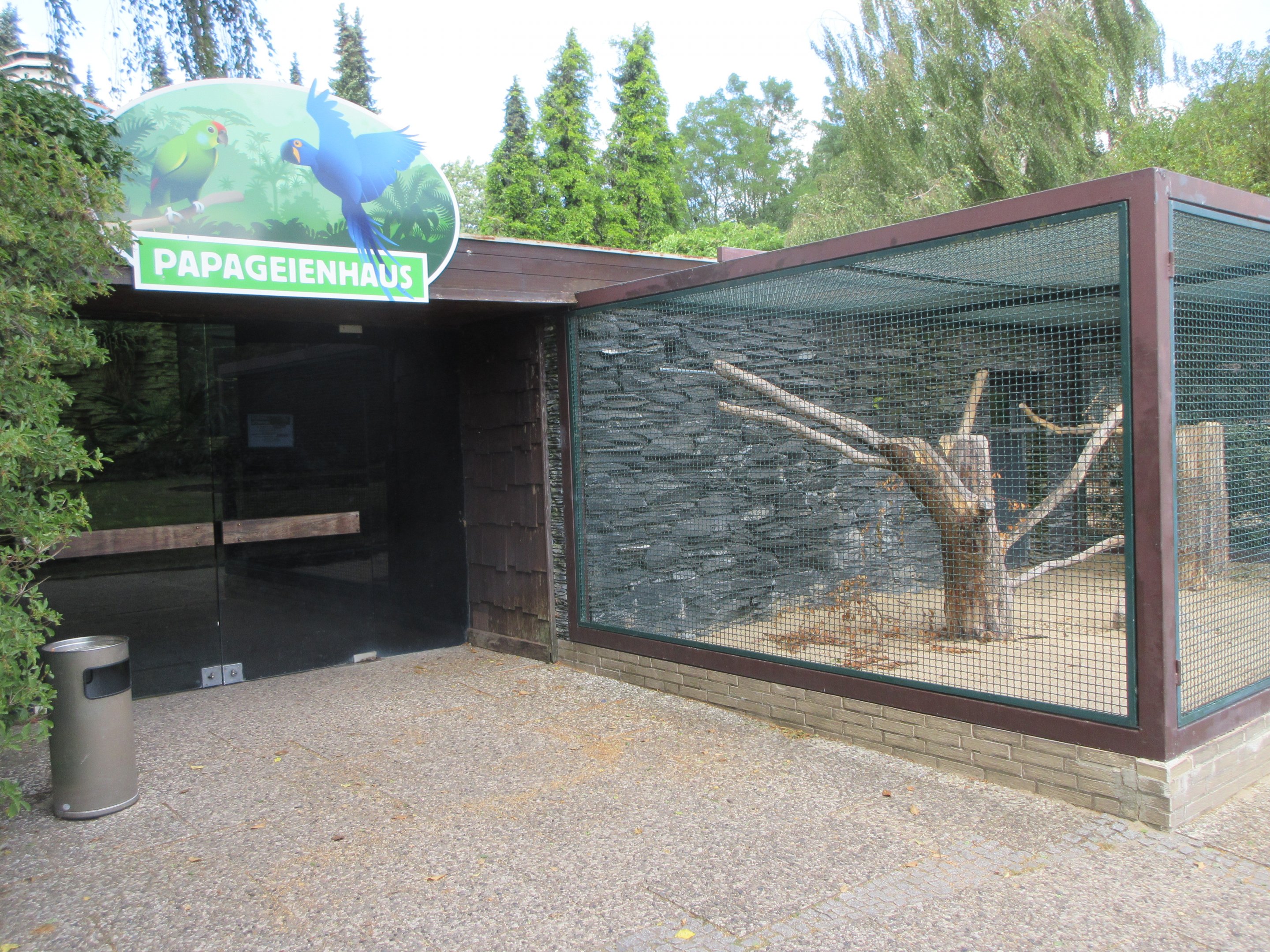 Parrot House - entrance