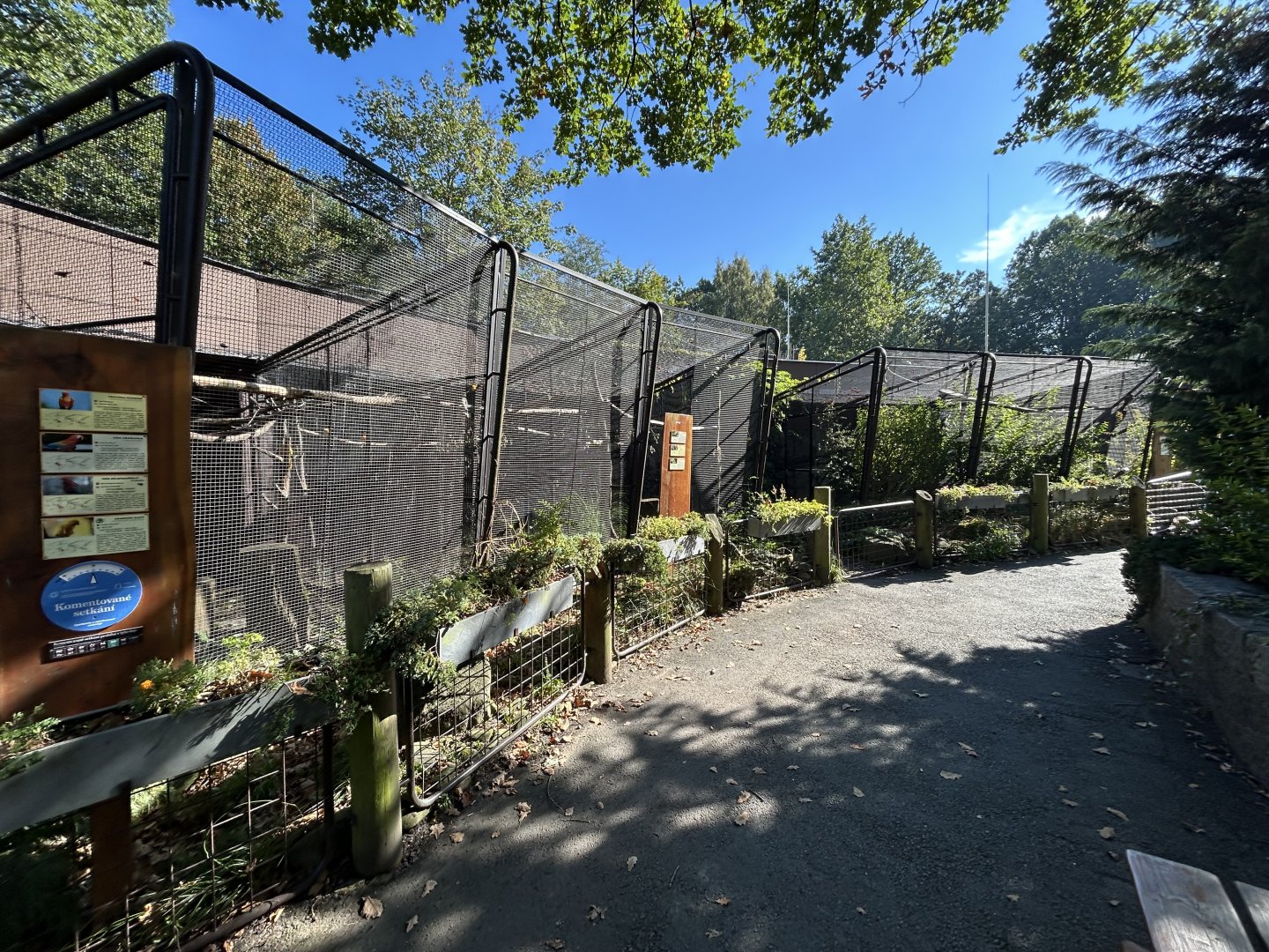 Parrot & Tamarin Aviaries