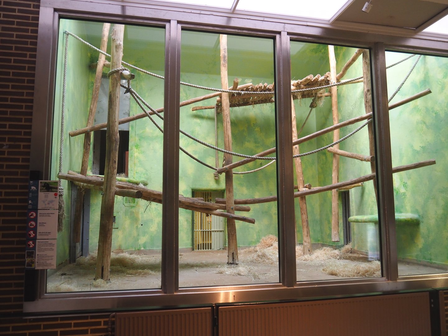 Part of chimpanzee indoor housing - One of the "bedroom" exhibits, 2022-05-26