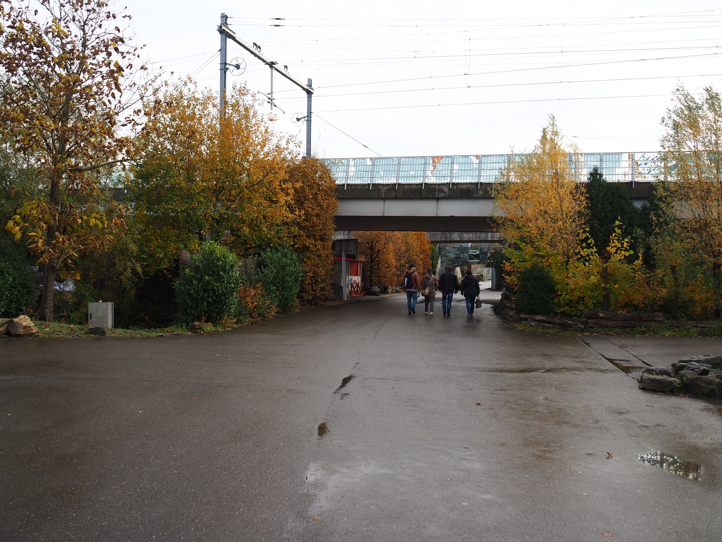 Passage under railway bridges to the Rivierahal side (Nov 10th, 2018)