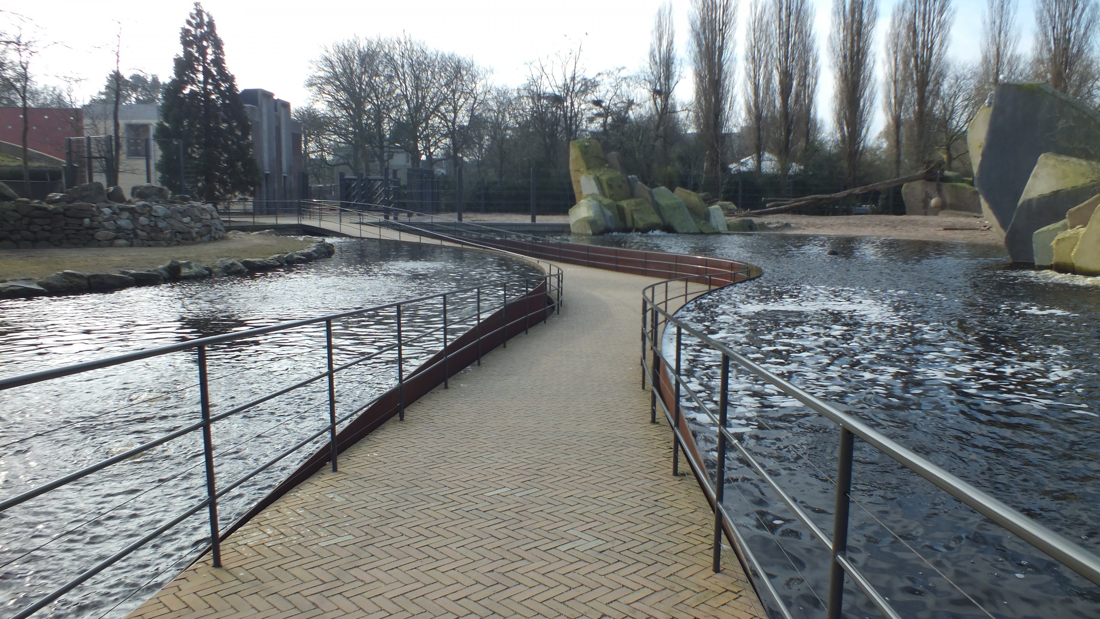 Path through Savannah and Asian Elephant exhibits