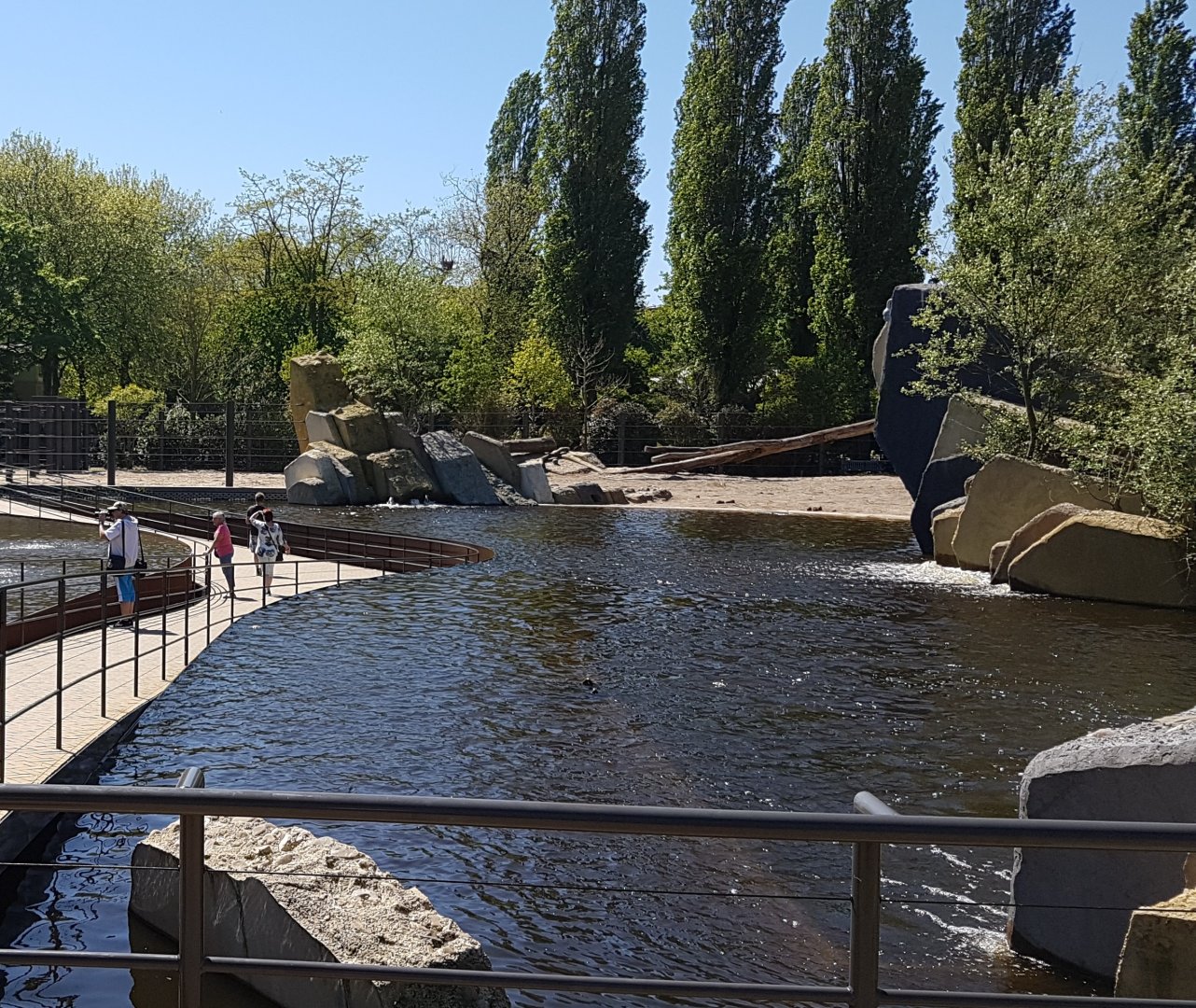 Pathway along Elephant-enclosure