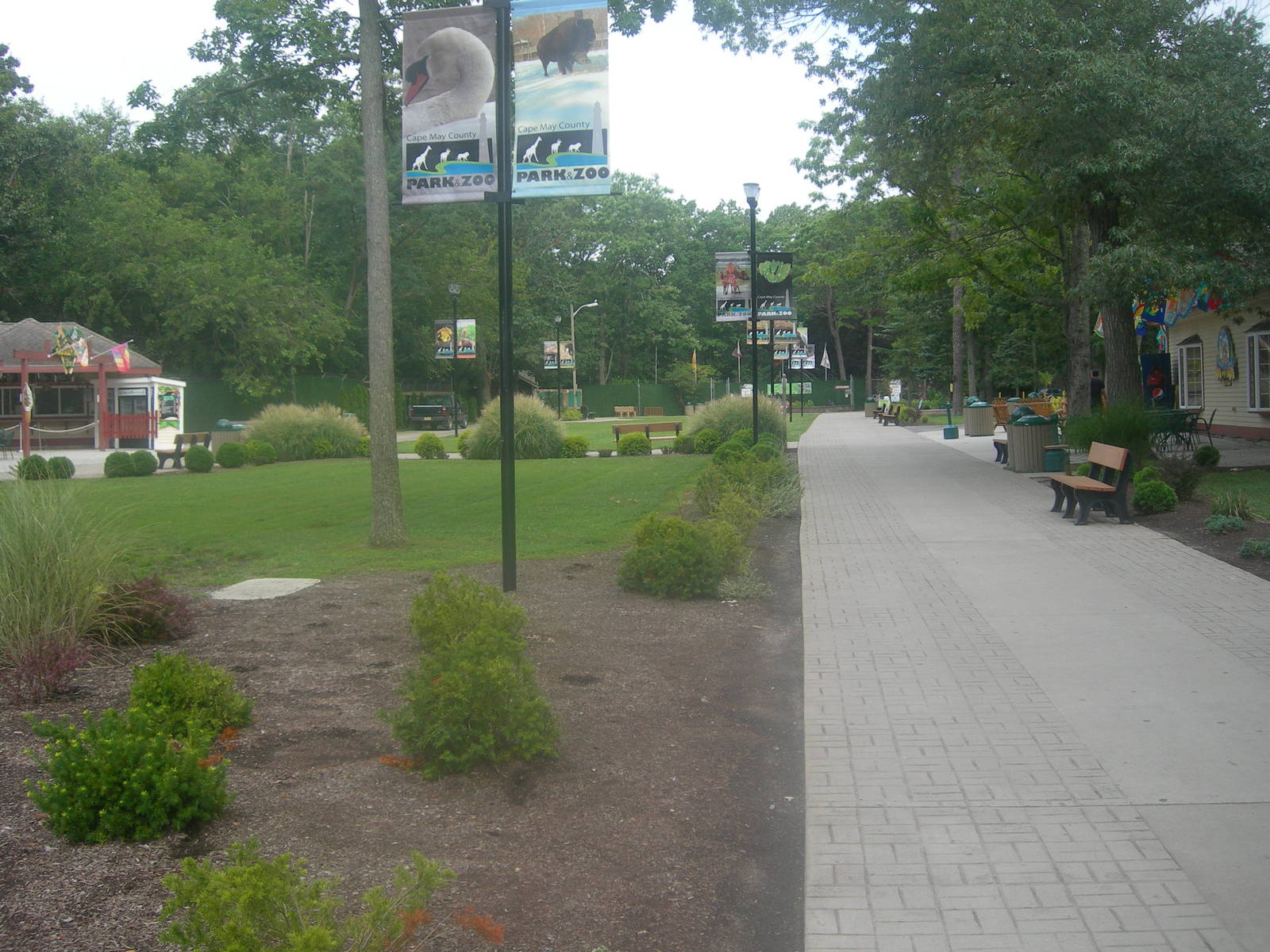 Pathway leading up to zoo entrace
