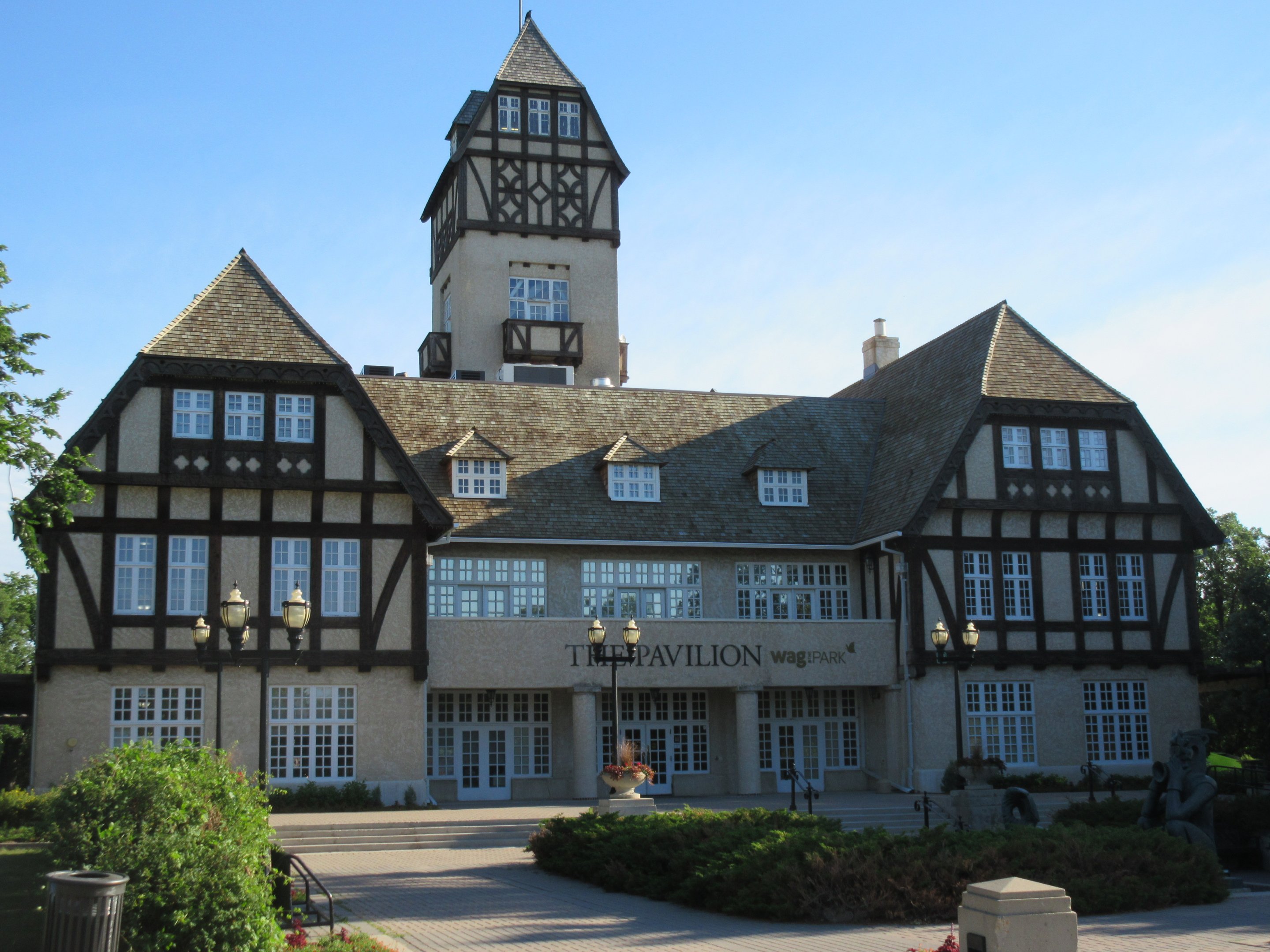 Pavilion (not connected to zoo but inside Assiniboine Park)