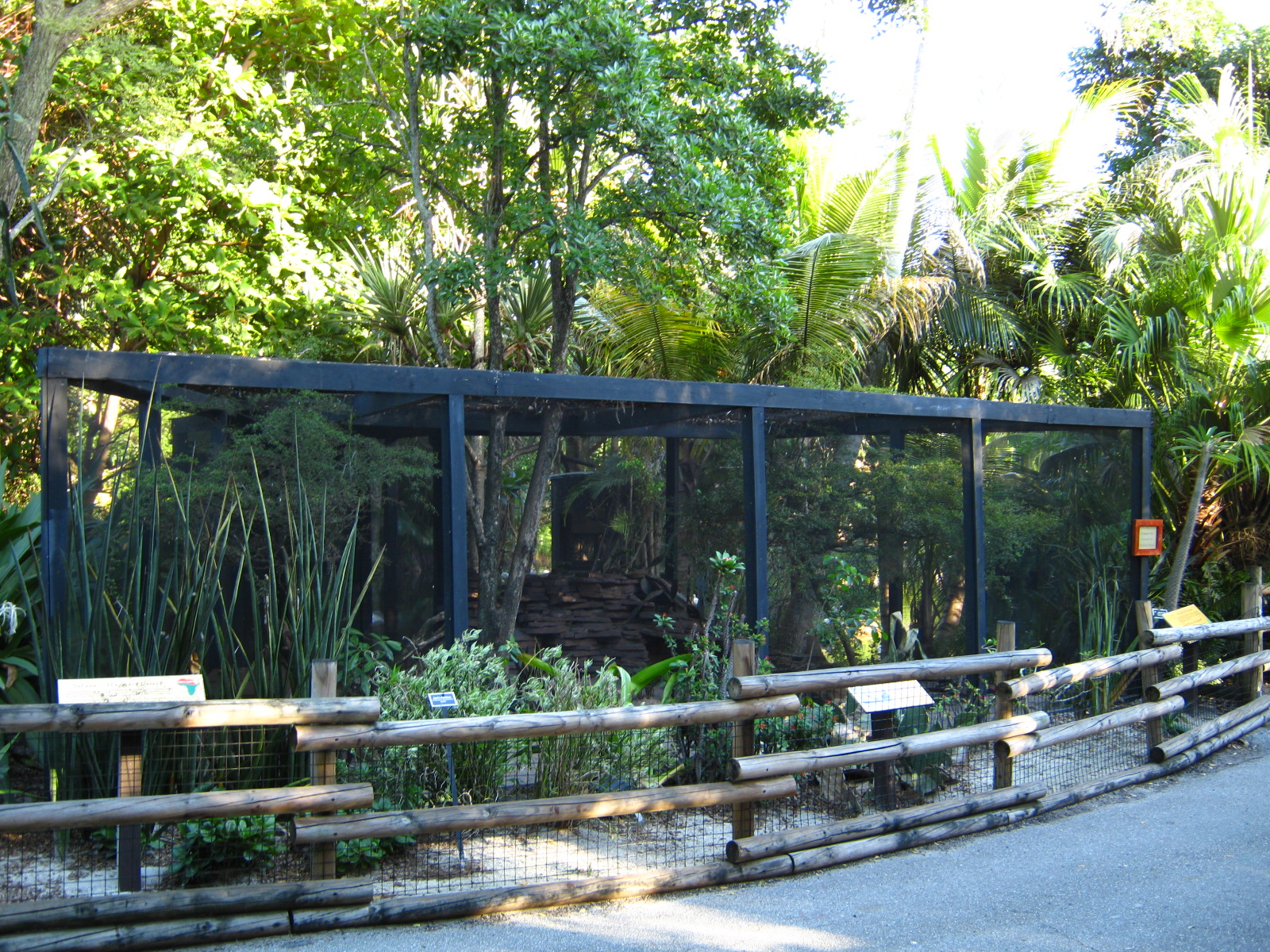 PBZ - Misc. animal exhibits