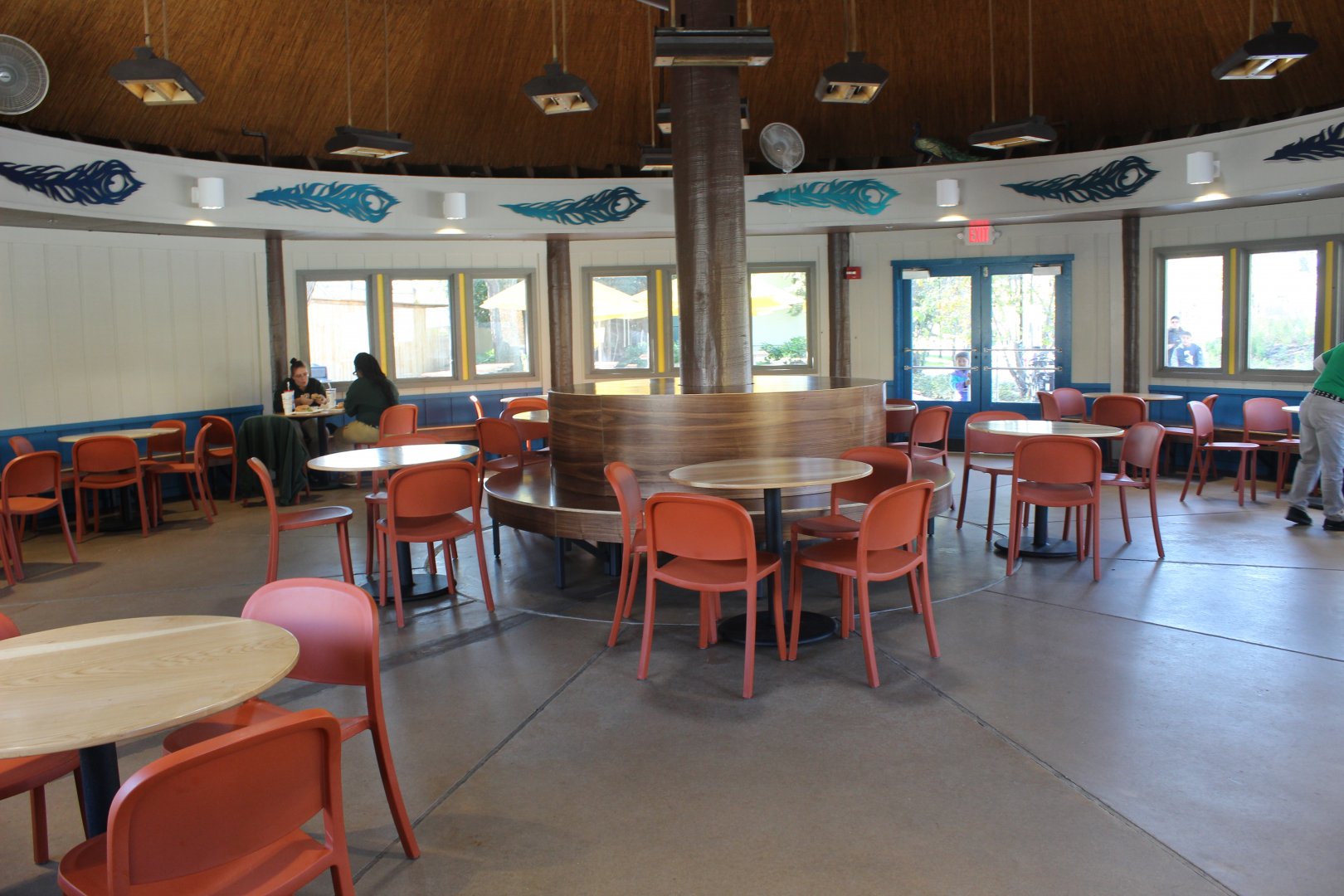 Peacock Cafe & Grill - Indoor Seating Area