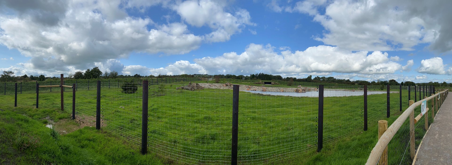 Peak Wildlife Park, Polar bear enclosure, right paddock, panoramic