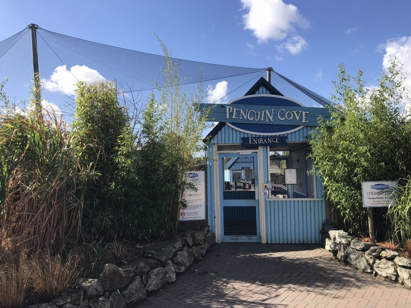 Penguin Cove entrance 100818