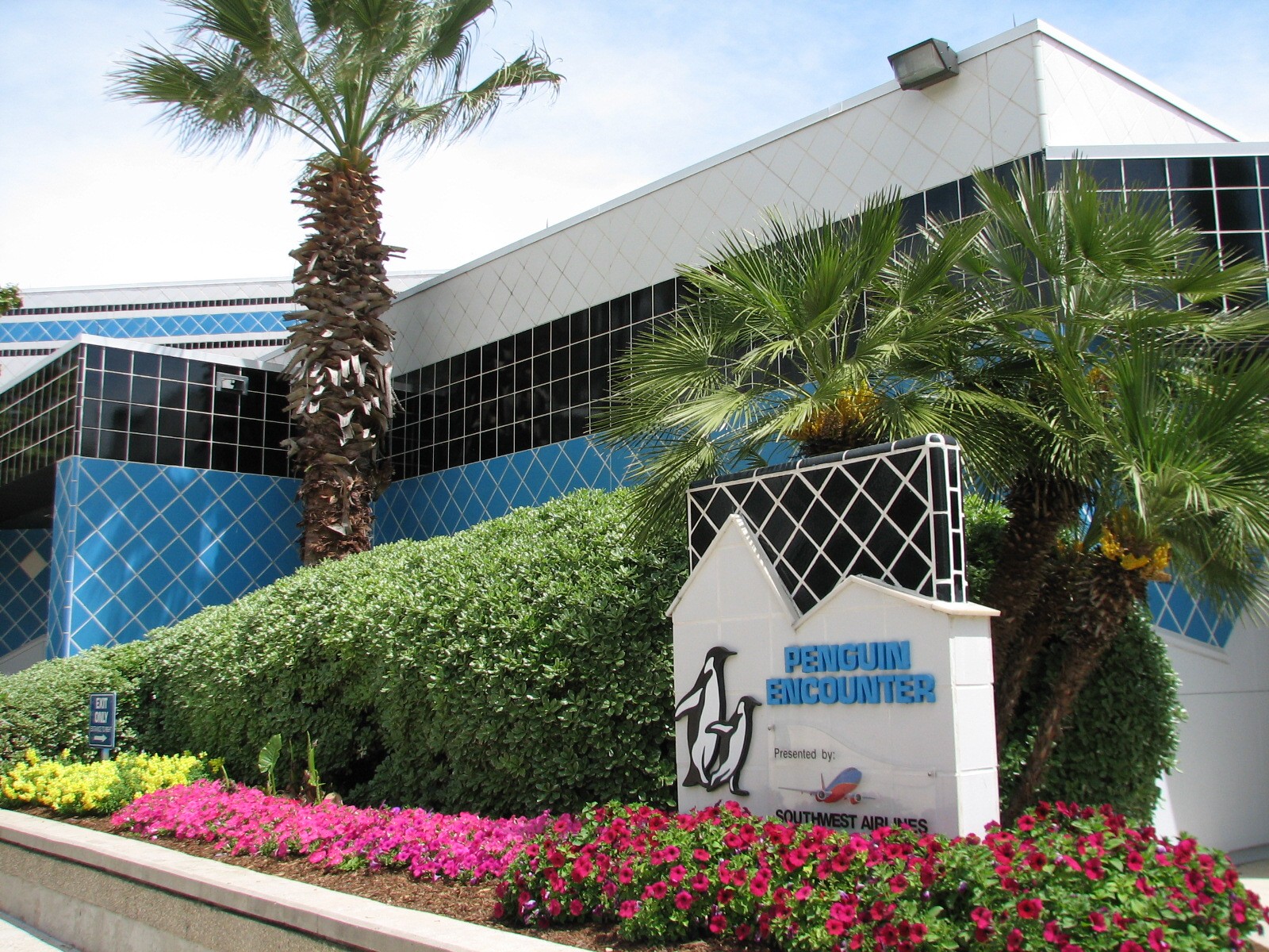 Penguin Encounter - Exterior