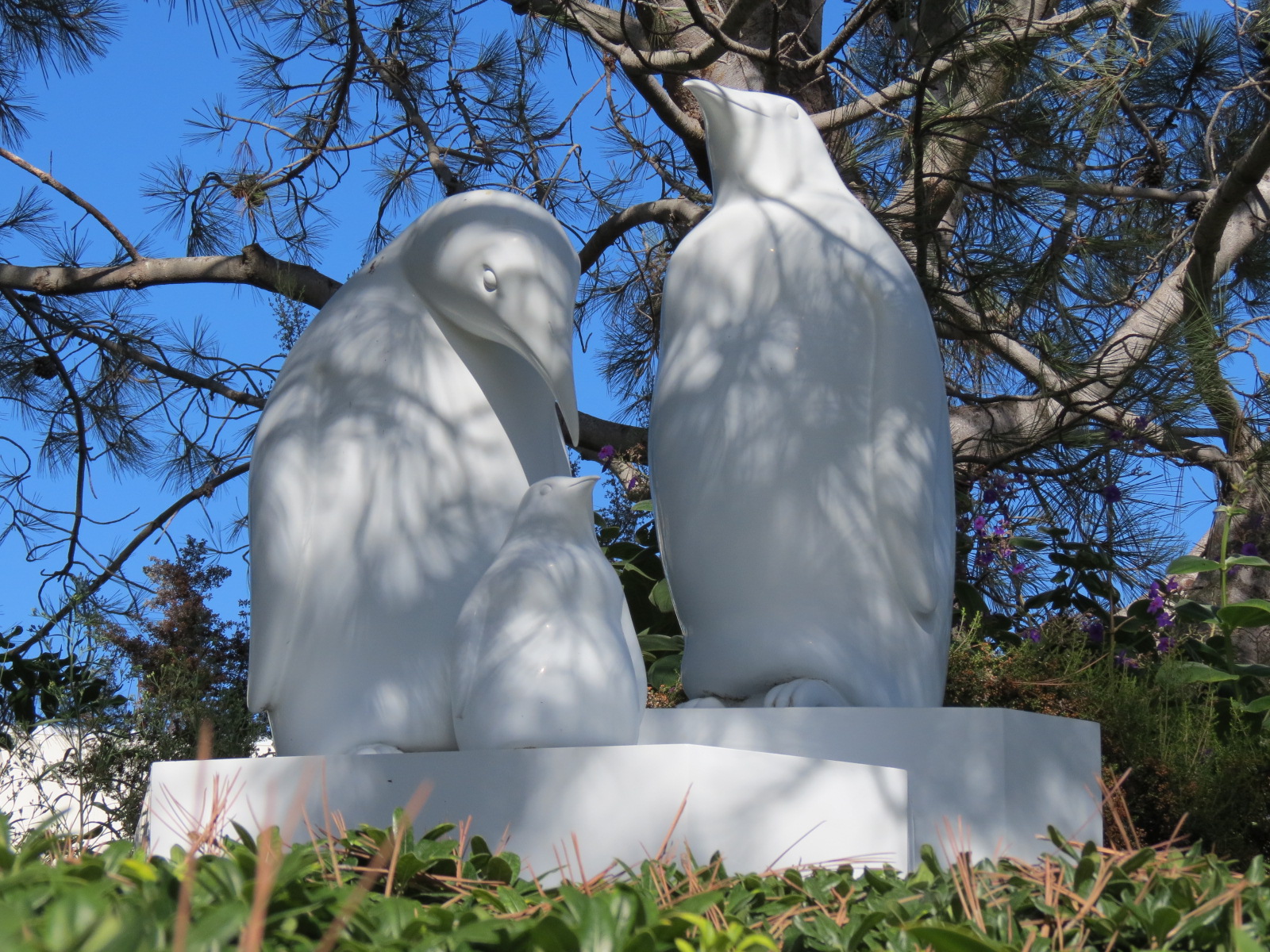 Penguin Encounter - Statue