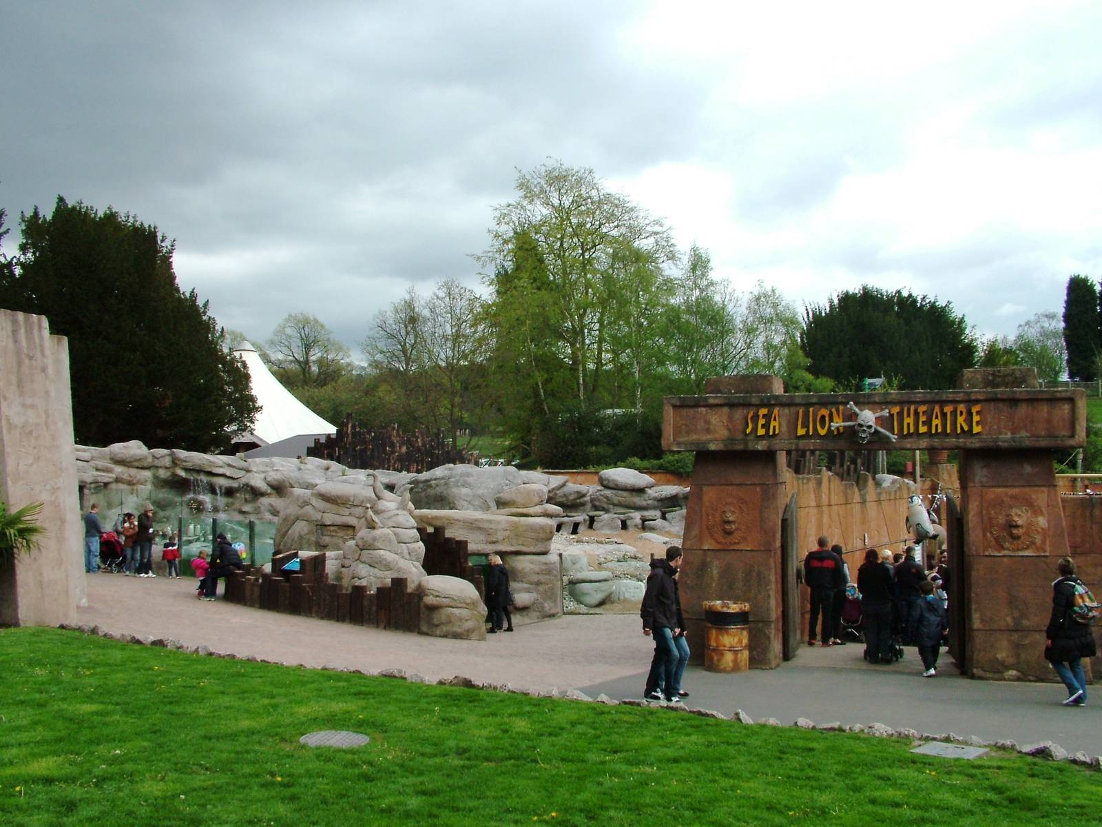 Penguin Pool at West Mids, 05/05/12