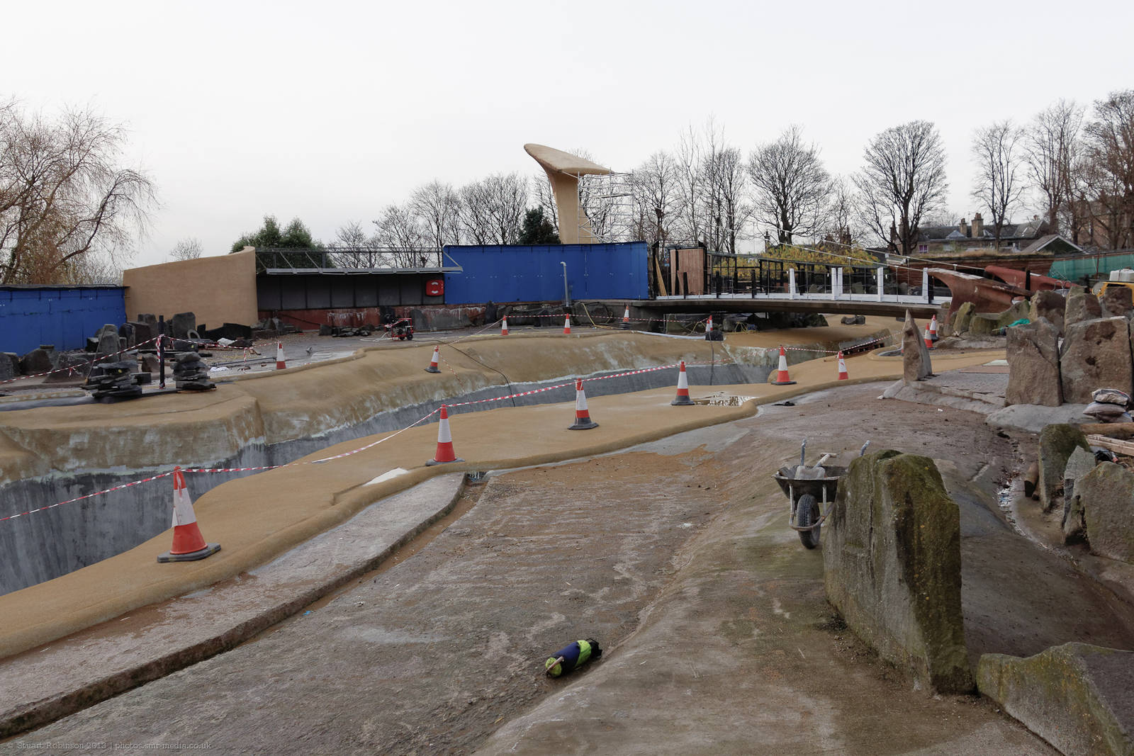 Penguin Pool Renovations - 24/11/2012