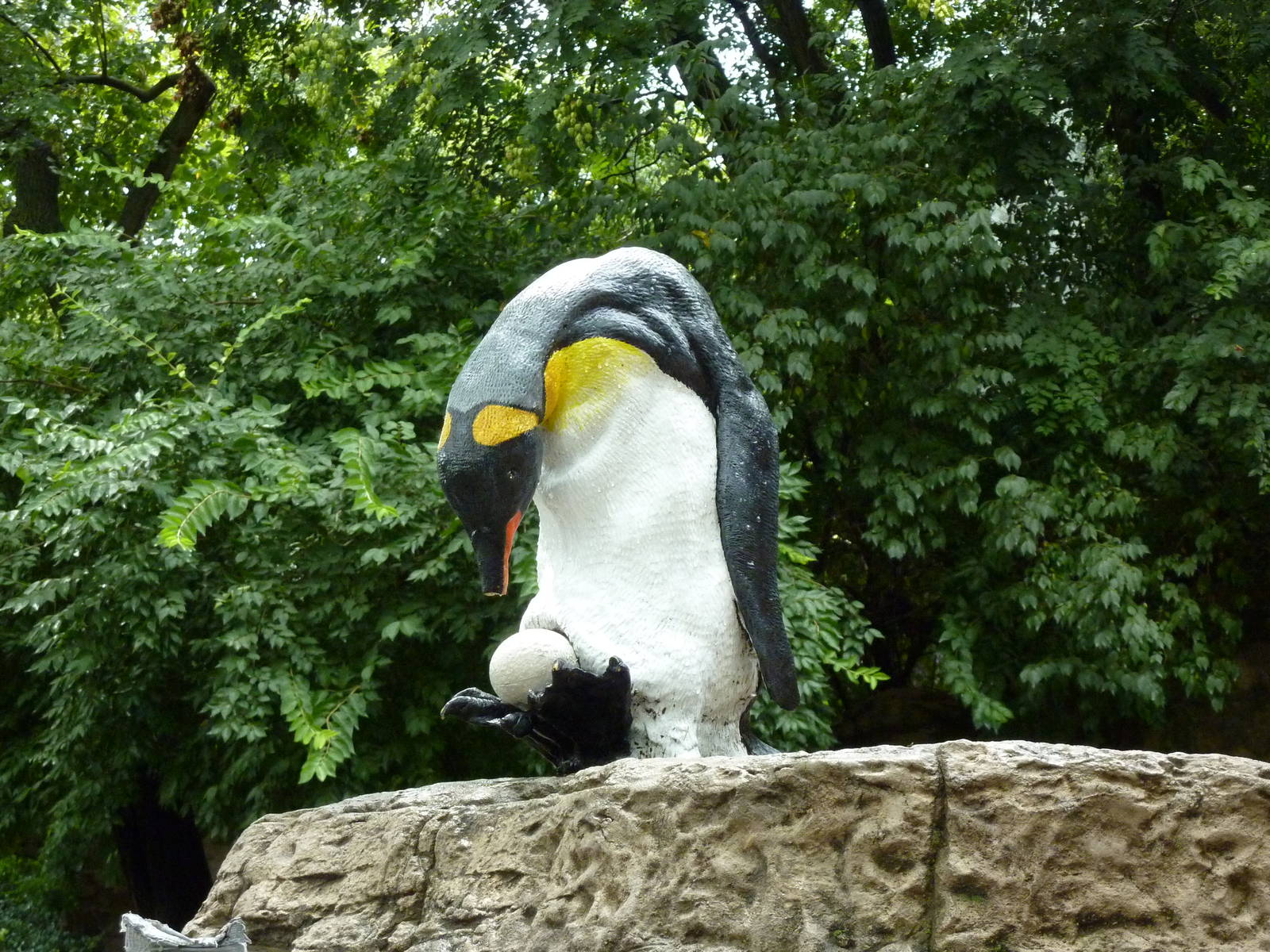 Penguin + Puffin Coast - Statue
