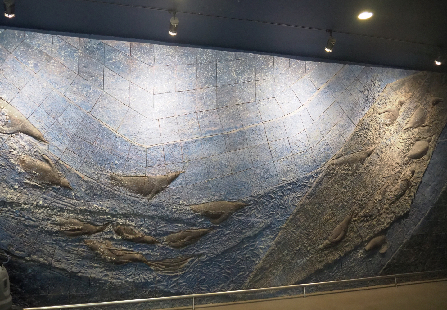 Penguin wall art in Vriesland, 2022-05-26