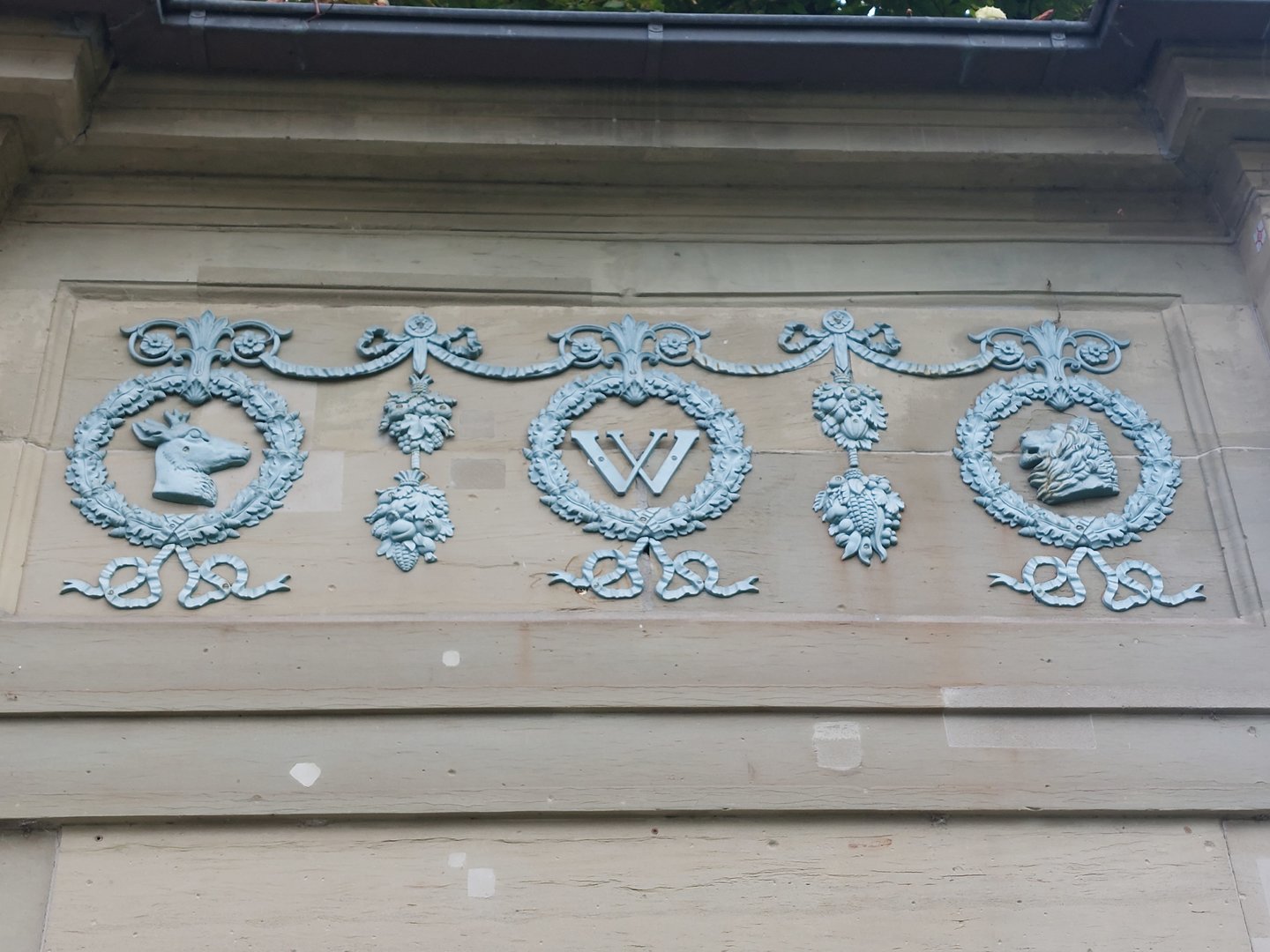 Perimeter wall detail