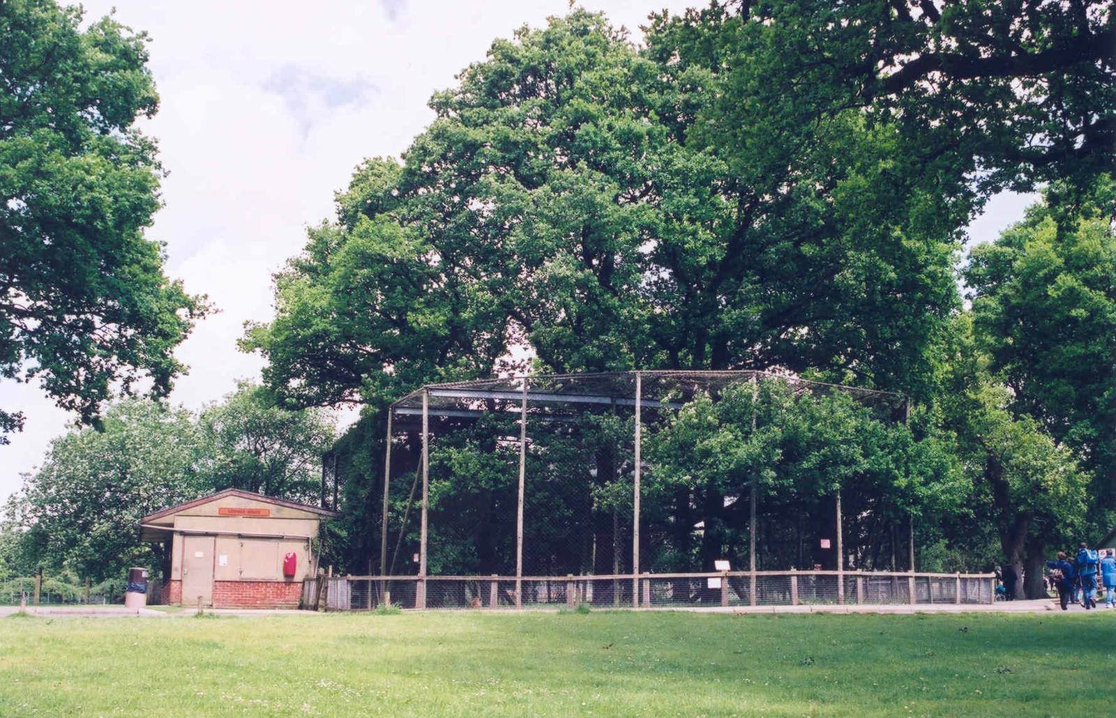 Persian Leopard Enclosure - Marwell 2002