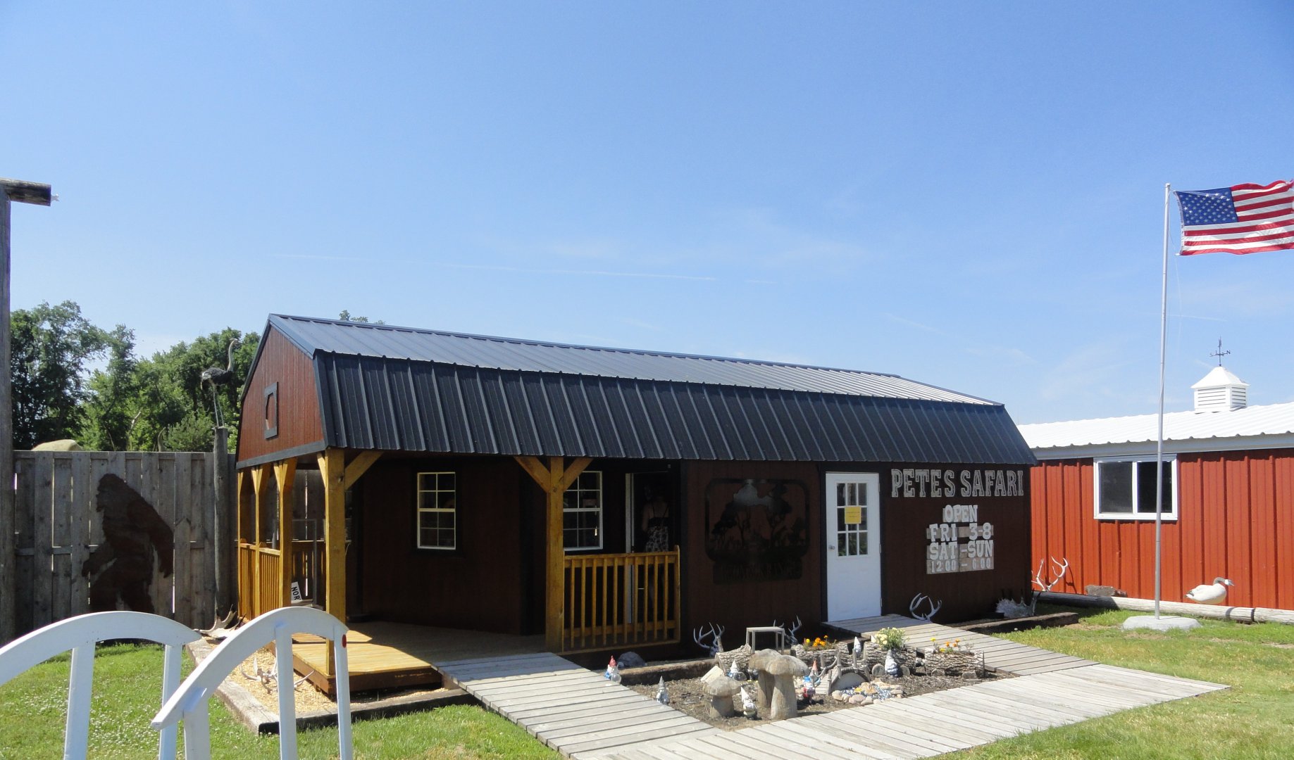 Pete's Safari Entrance