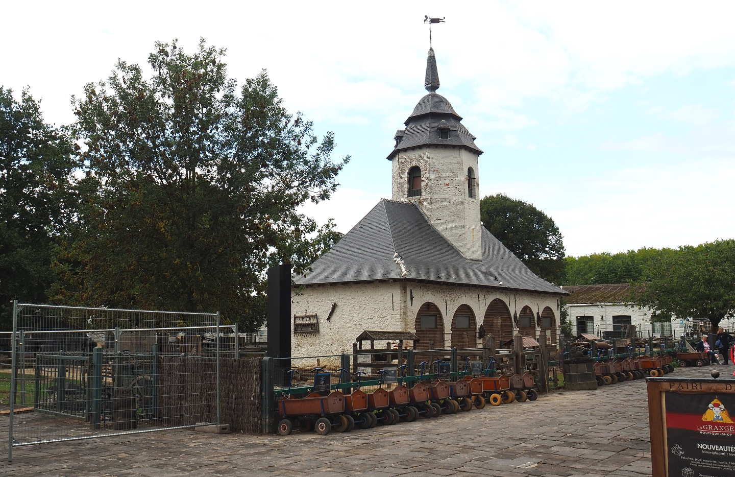 Petting zoo stable building, 2022-09-15