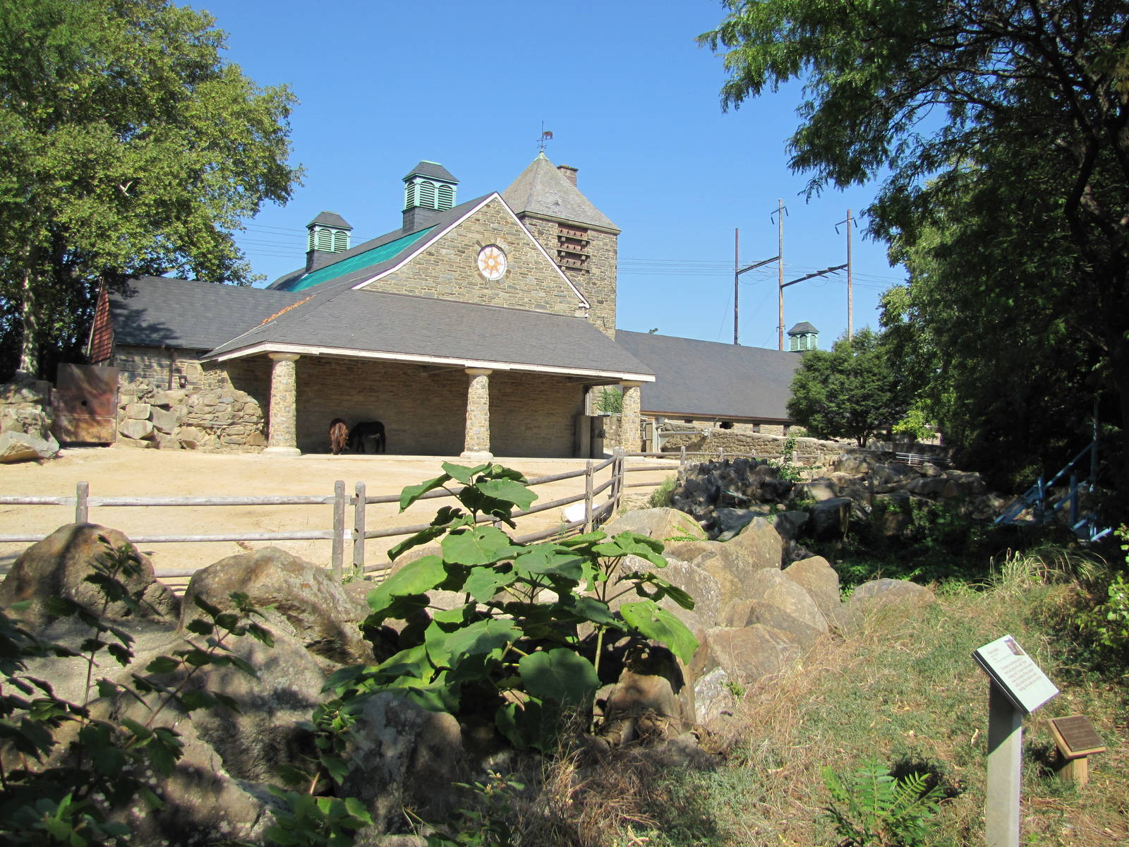 Philadelphia Zoo 2010 - Former Elephant exhibit