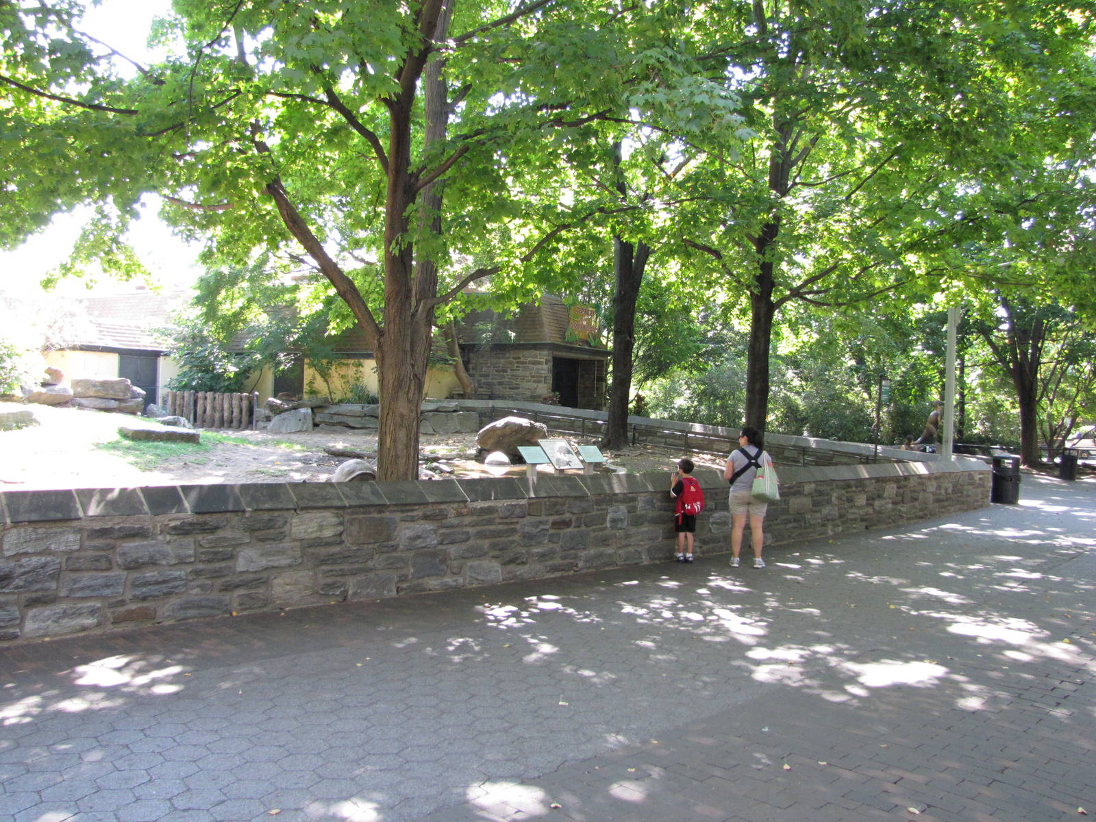 Philadelphia Zoo 2010 - Front of Galapagos Tortoise exhibit