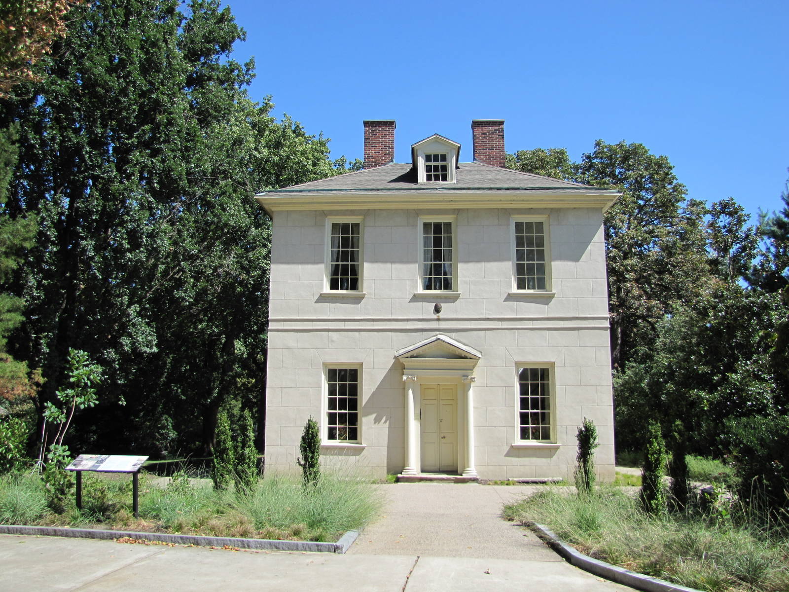 Philadelphia Zoo 2010 - The Solitude House