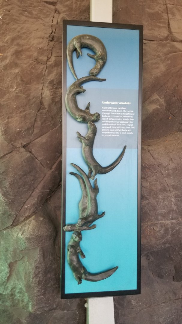 Philly - Giant otter sculpture #2