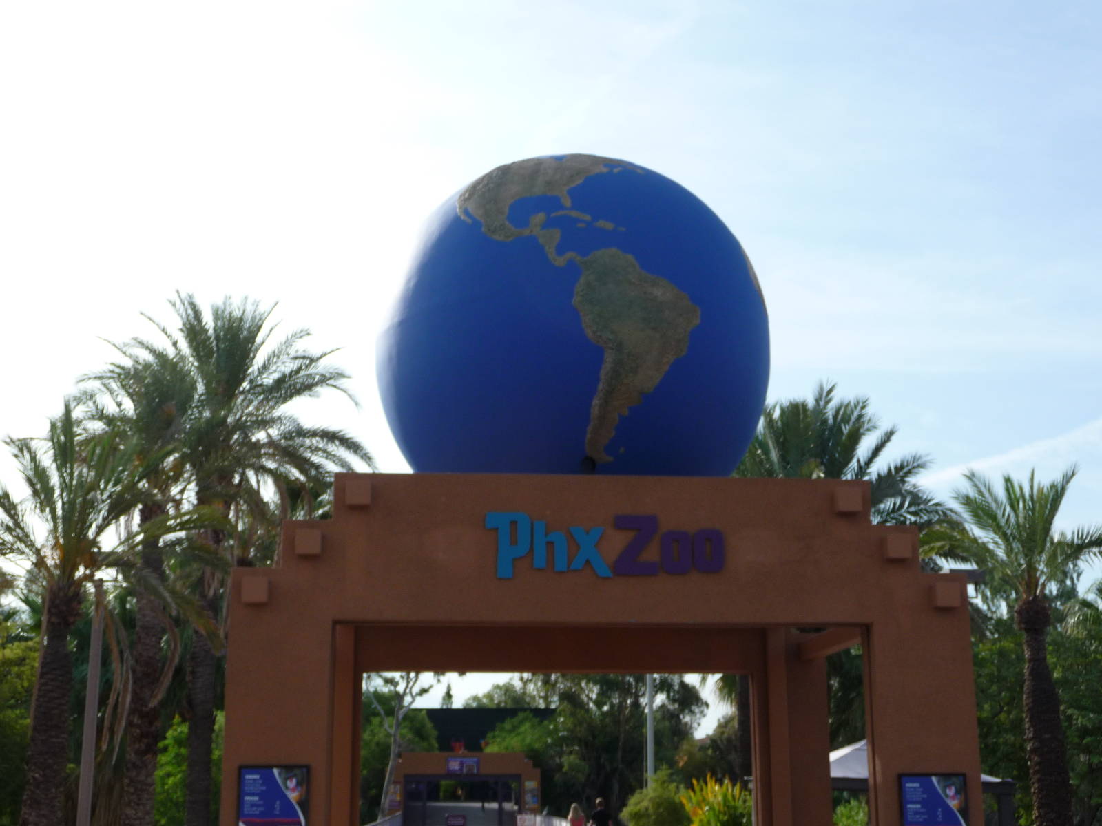 Phoenix Zoo - Entrance Globe