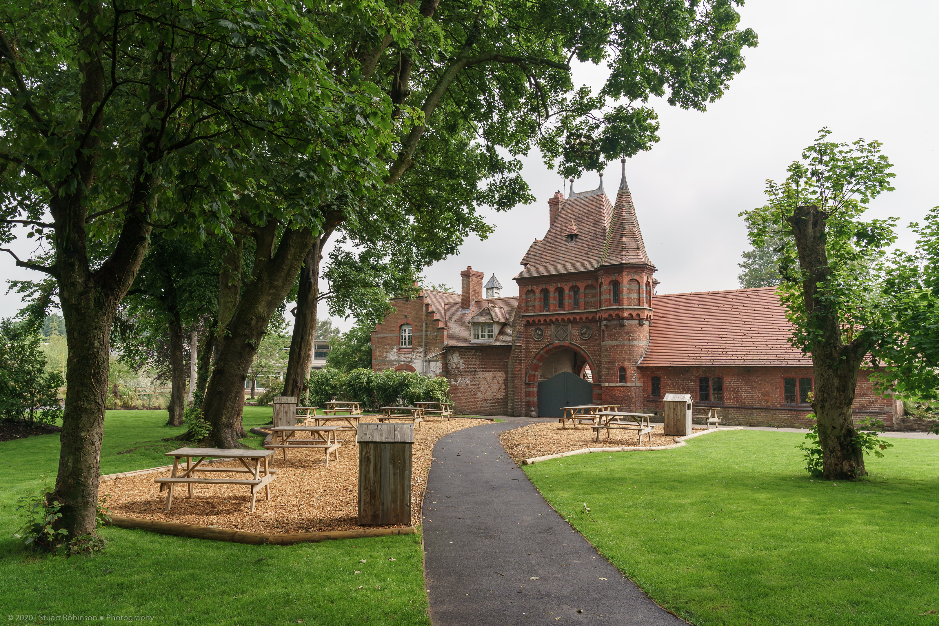 Picnic Area and Stable Block - 16/06/2020