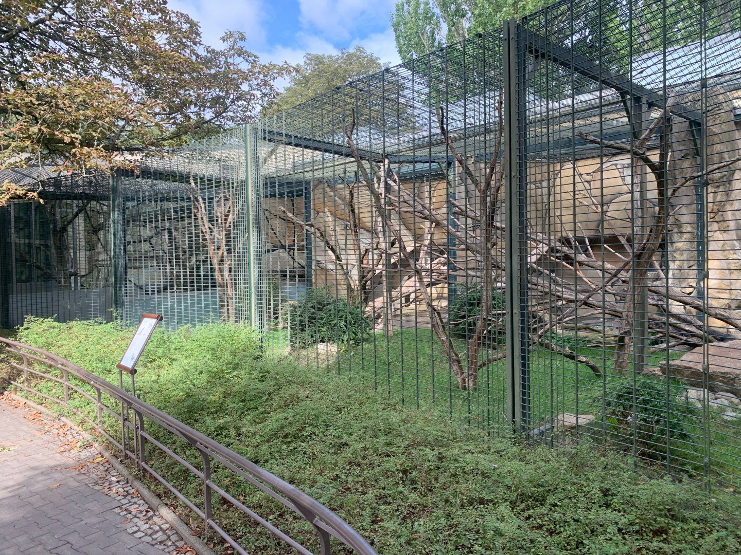Pileated Gibbon enclosure