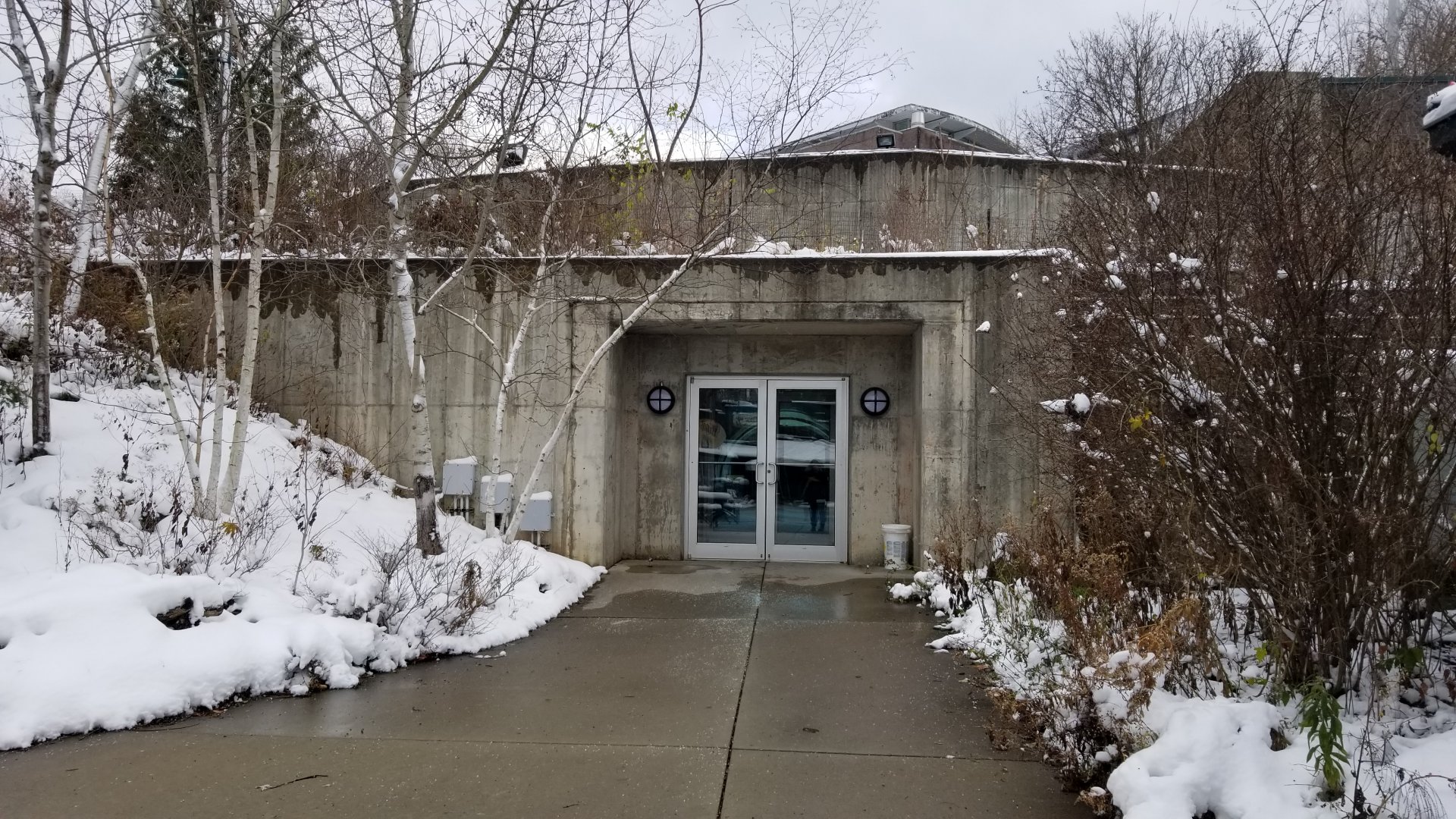 Pittsburgh Zoo - Entrance/exit to underwater viewing areas