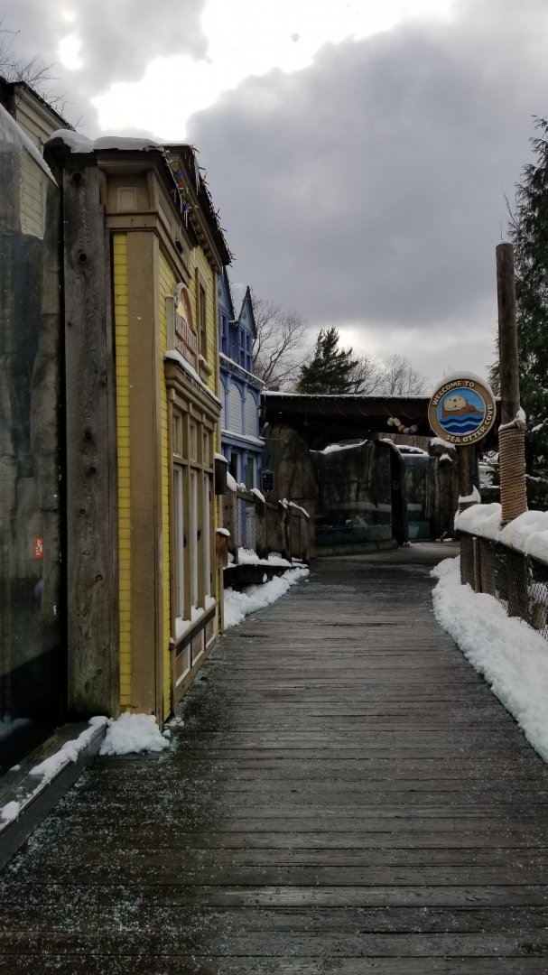 Pittsburgh Zoo - Path to sea otter exhibits