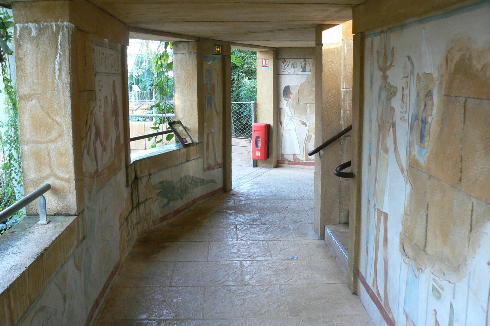 Planète Crocodiles - Visitors path and theming