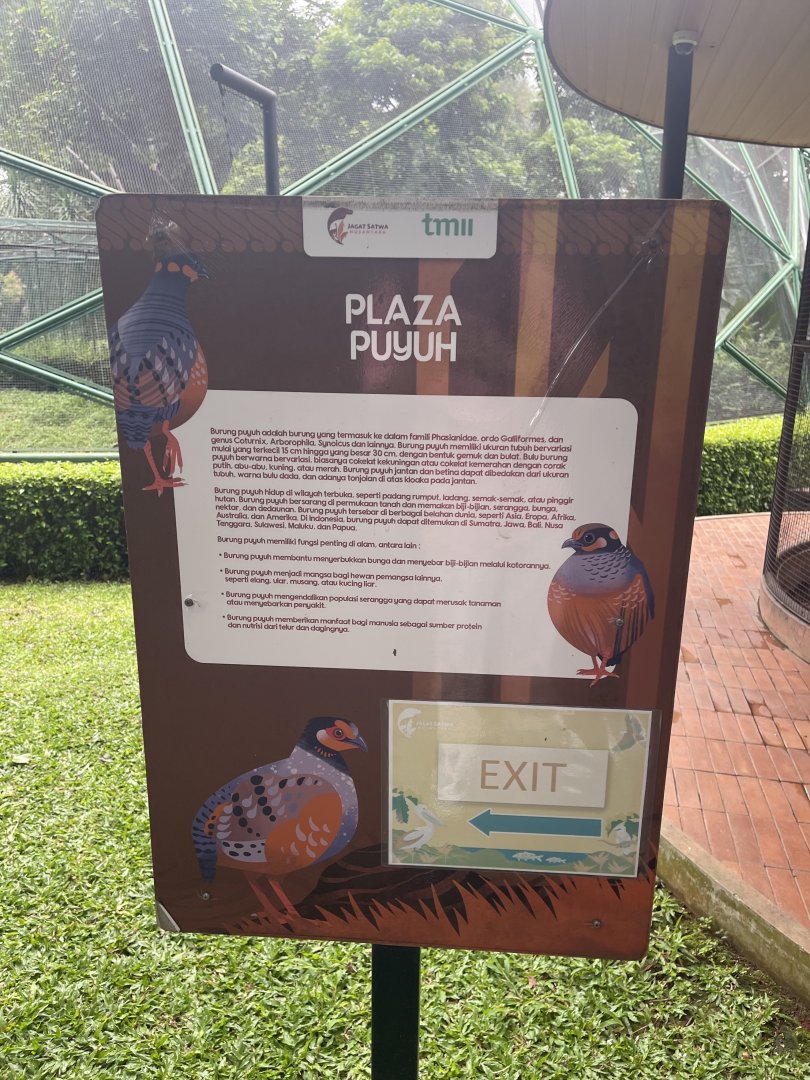 plaza puyuh signage - taman burung