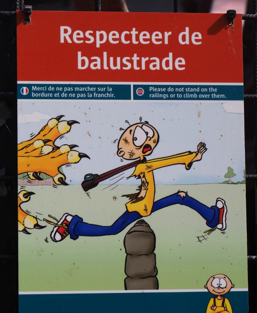 Please respect the barriers sign, 2019-08-04