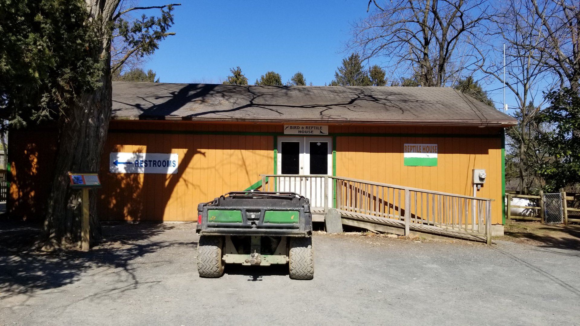 Plumpton Park Zoo - Bird & Reptile House