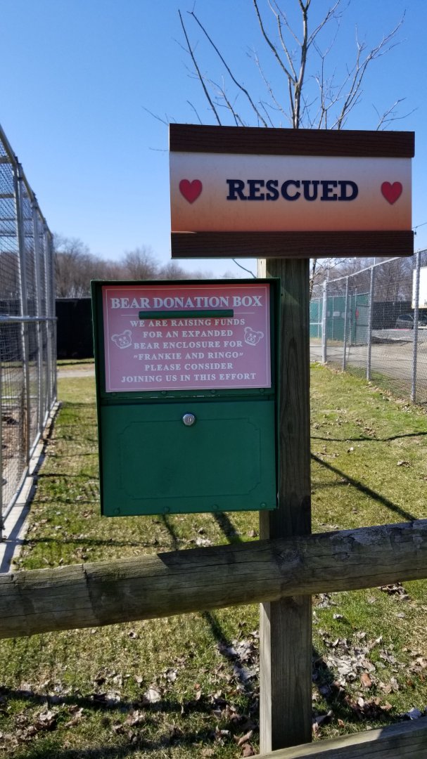 Plumpton Park Zoo - Sign asking for donations