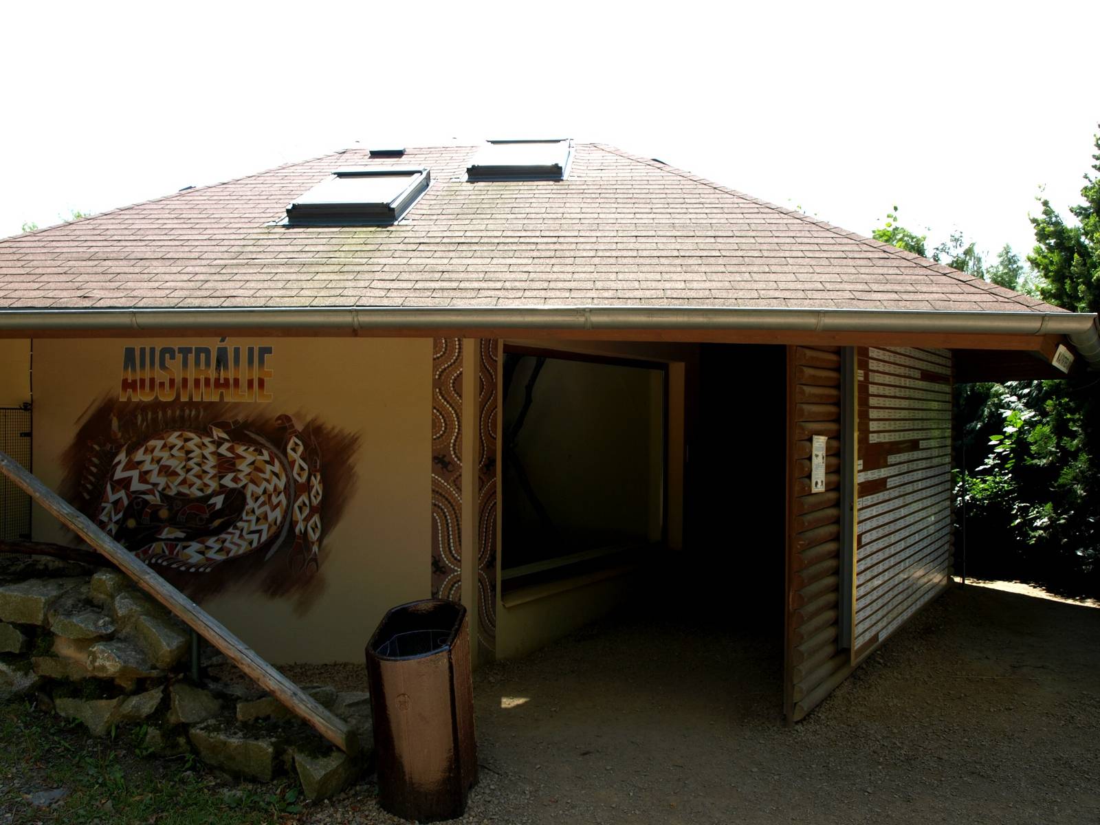 Plzen Zoo - Australian House
