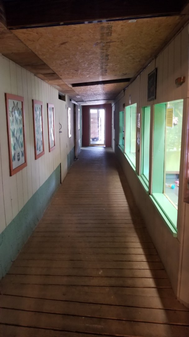 Pocono Snake&Animal Farm - hallway for small mammals