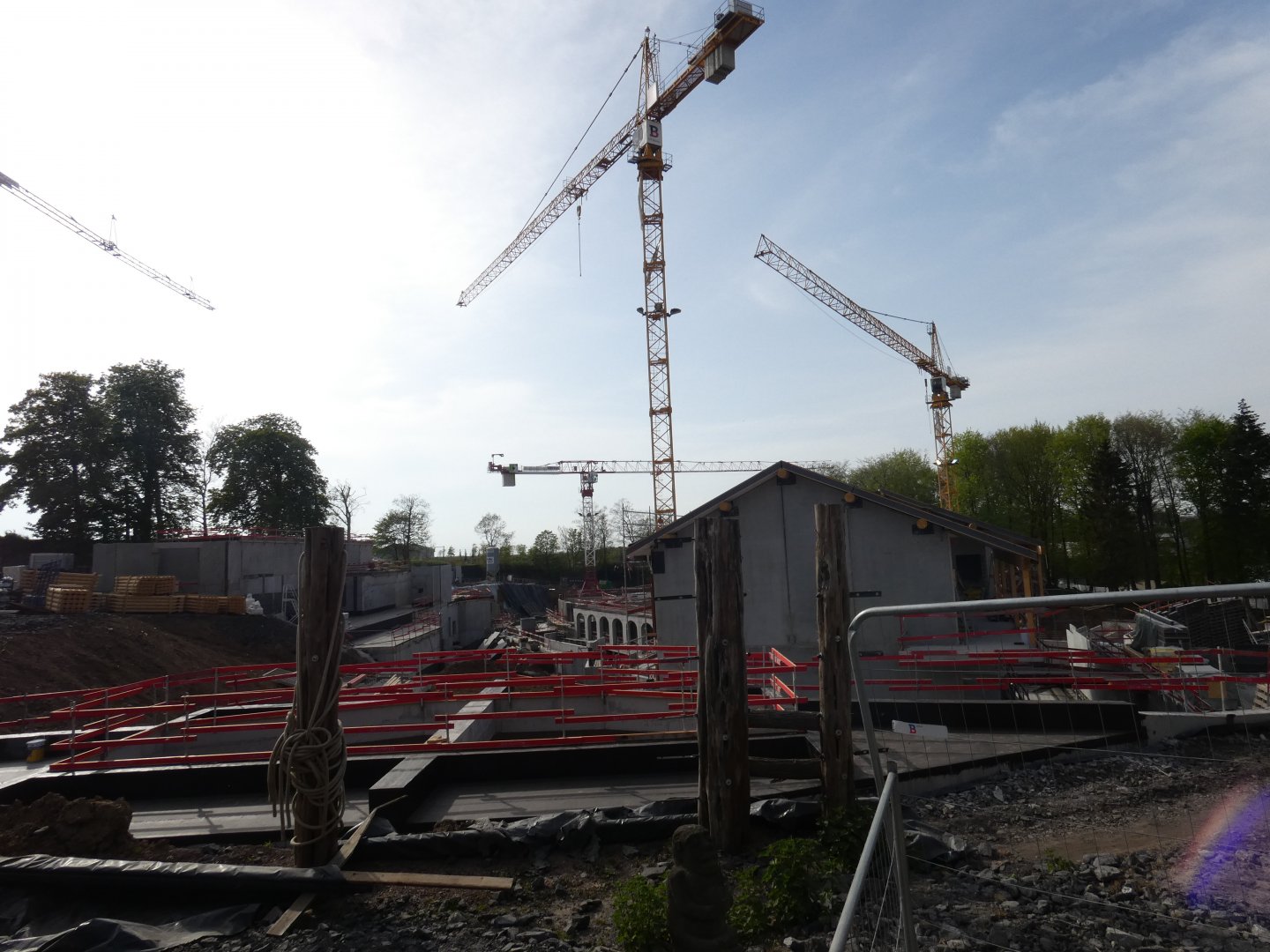 Polar Bear and Walrus enclosure construction