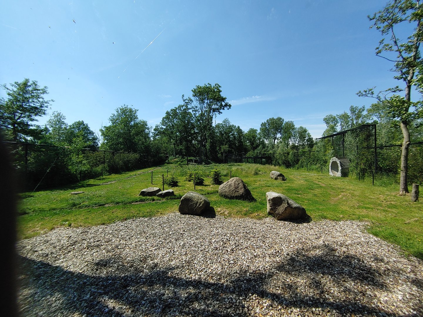 Polar bear enclosure - left enclosure