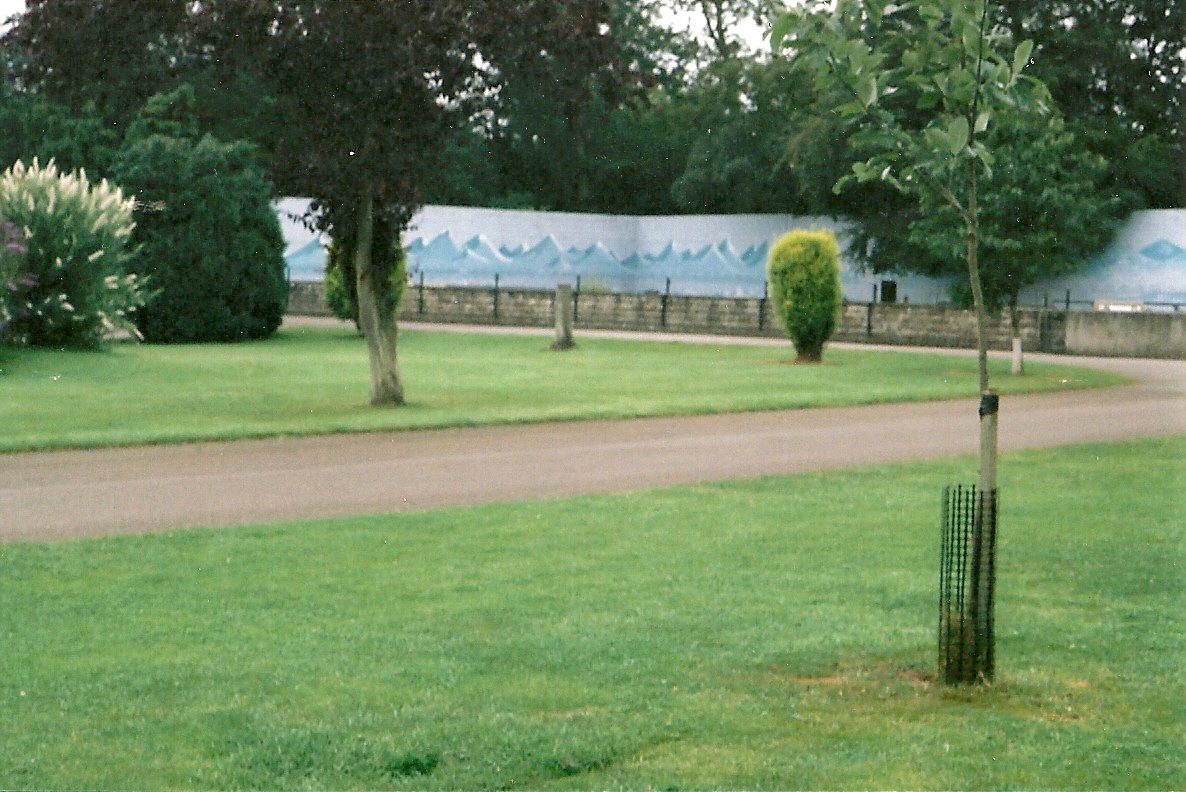 Polar Bear exhibit 4th April 2001