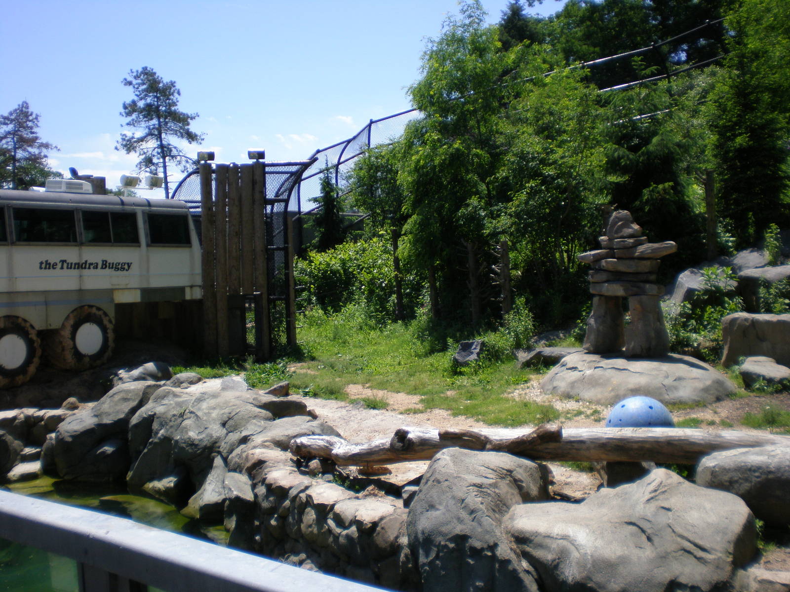 Polar Bear Exhibit- Maryland Zoo MAY08