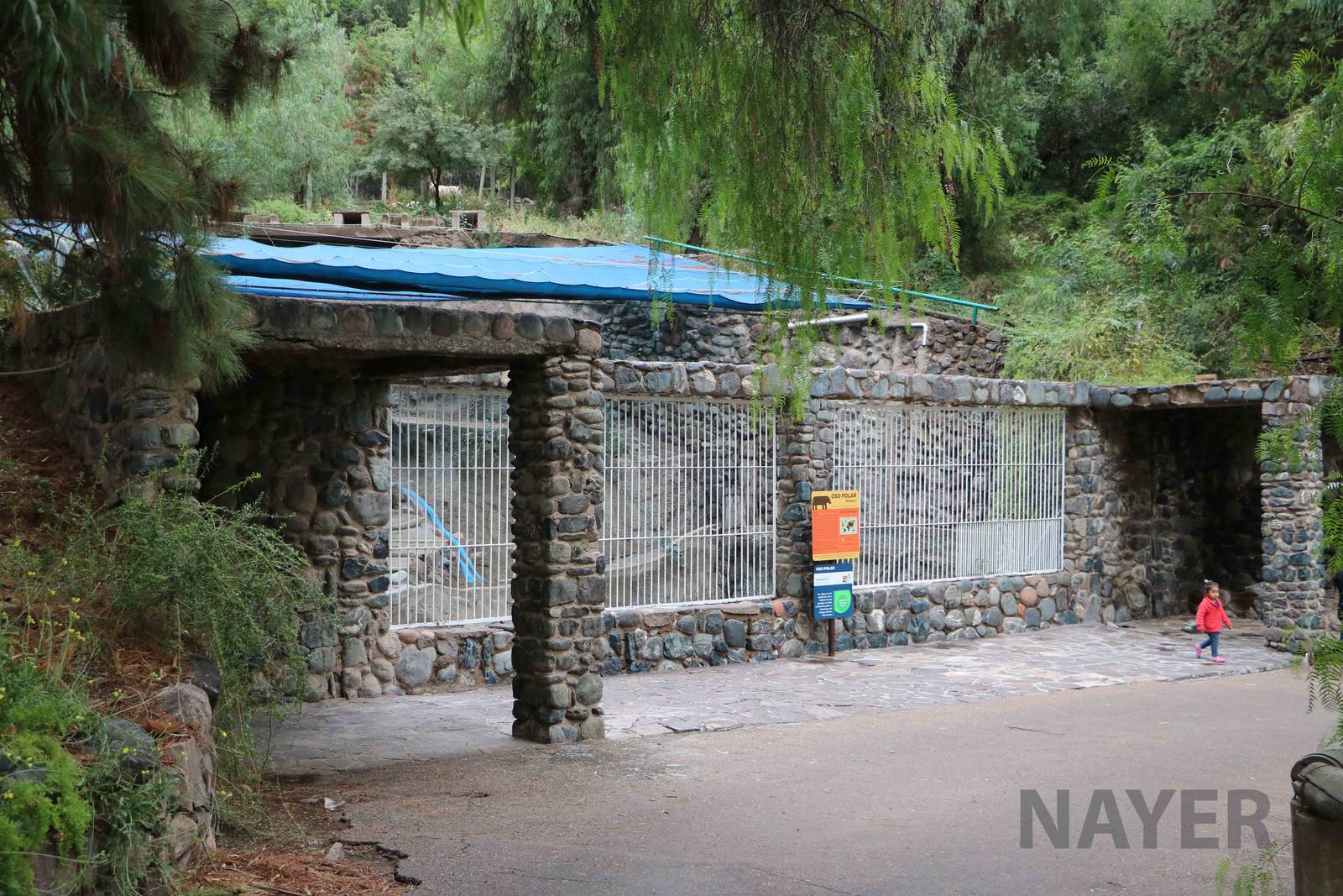 Polar bear viewing area - Mendoza Zoo, April 2016